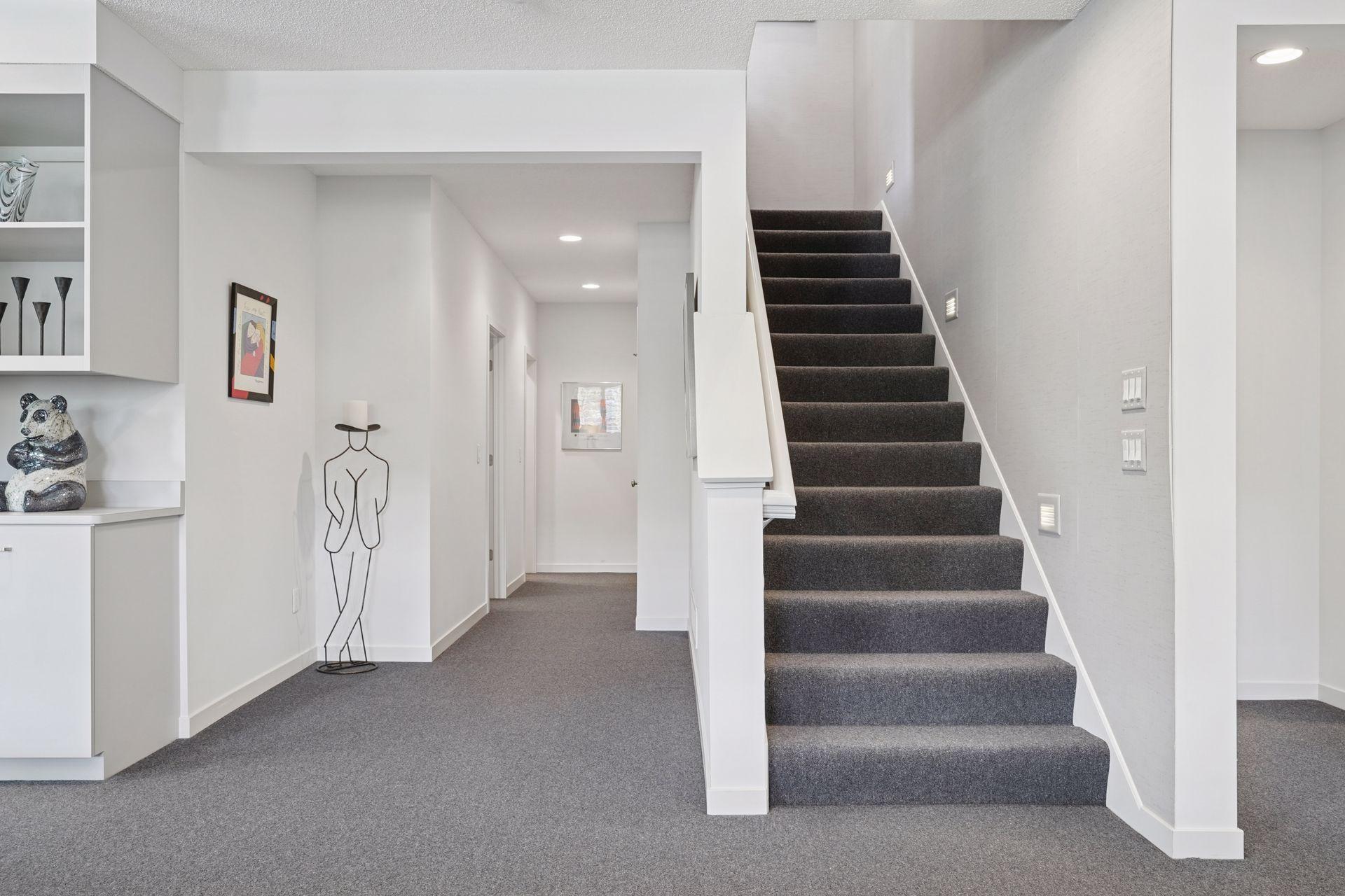 Lilydale, Minnesota, 55118, United States, 3 Bedrooms Bedrooms, ,3 BathroomsBathrooms,Residential,For Sale,1989452