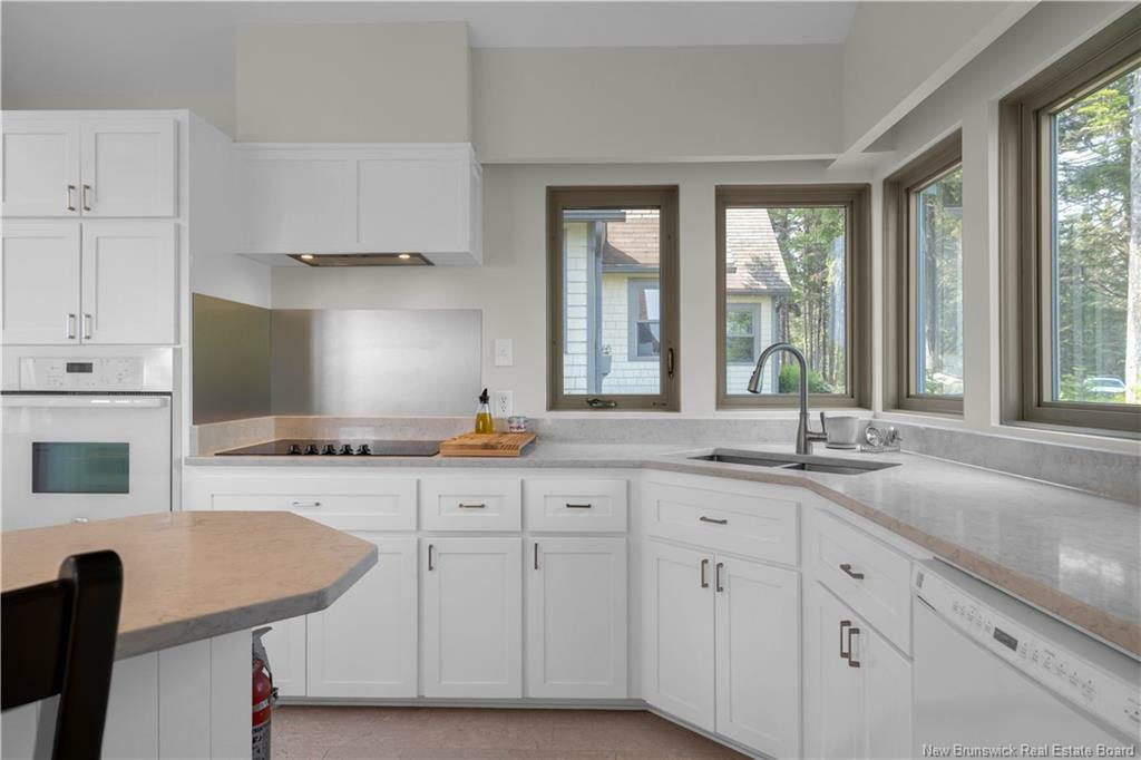 CLIFTON ROYAL, New Brunswick, E5S 1K5, CA, 4 Bedrooms Bedrooms, ,2 BathroomsBathrooms,Residential,For Sale,1875666
