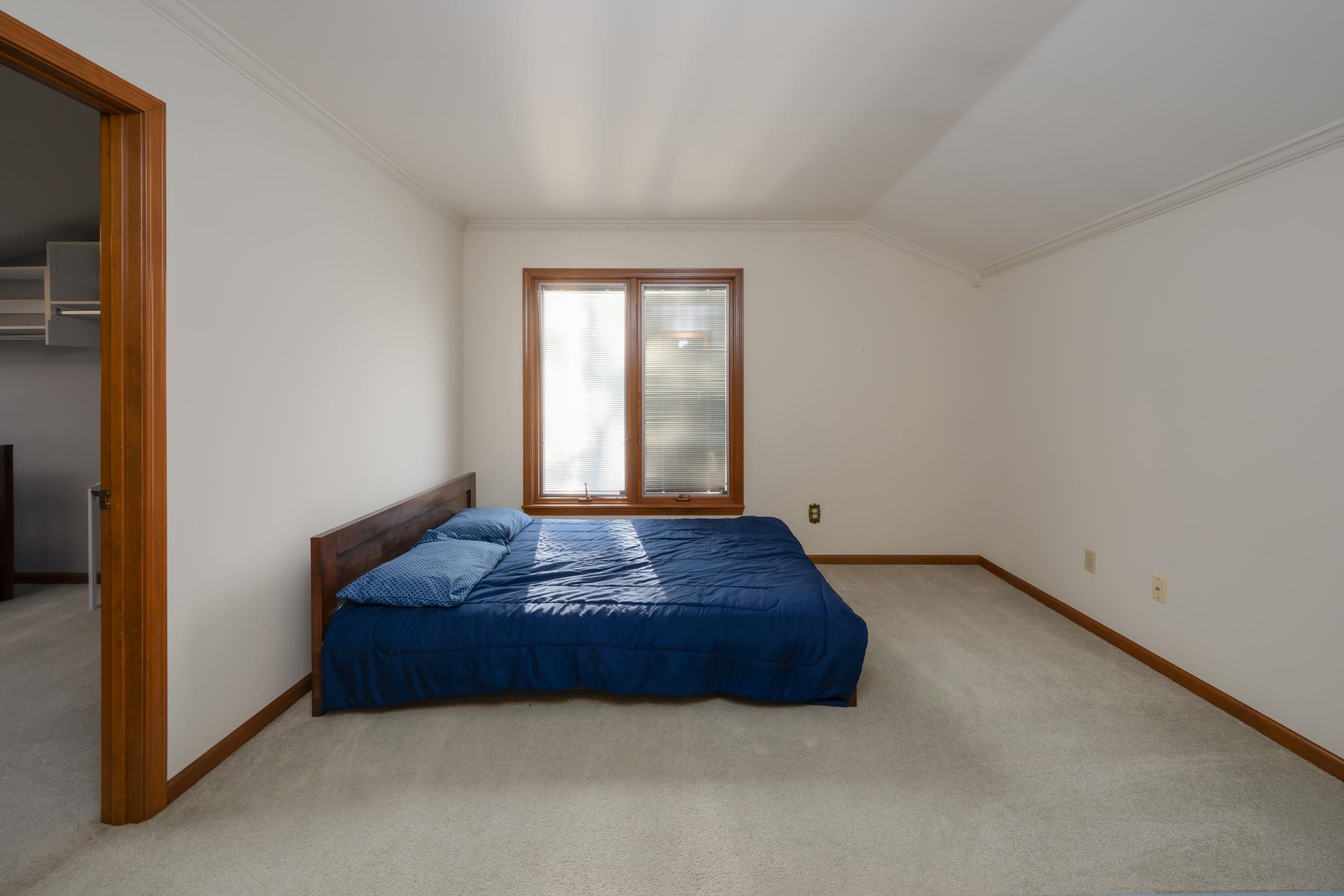 Fort Wayne, Indiana, 46804, United States, 3 Bedrooms Bedrooms, ,4 BathroomsBathrooms,Residential,For Sale,1941631