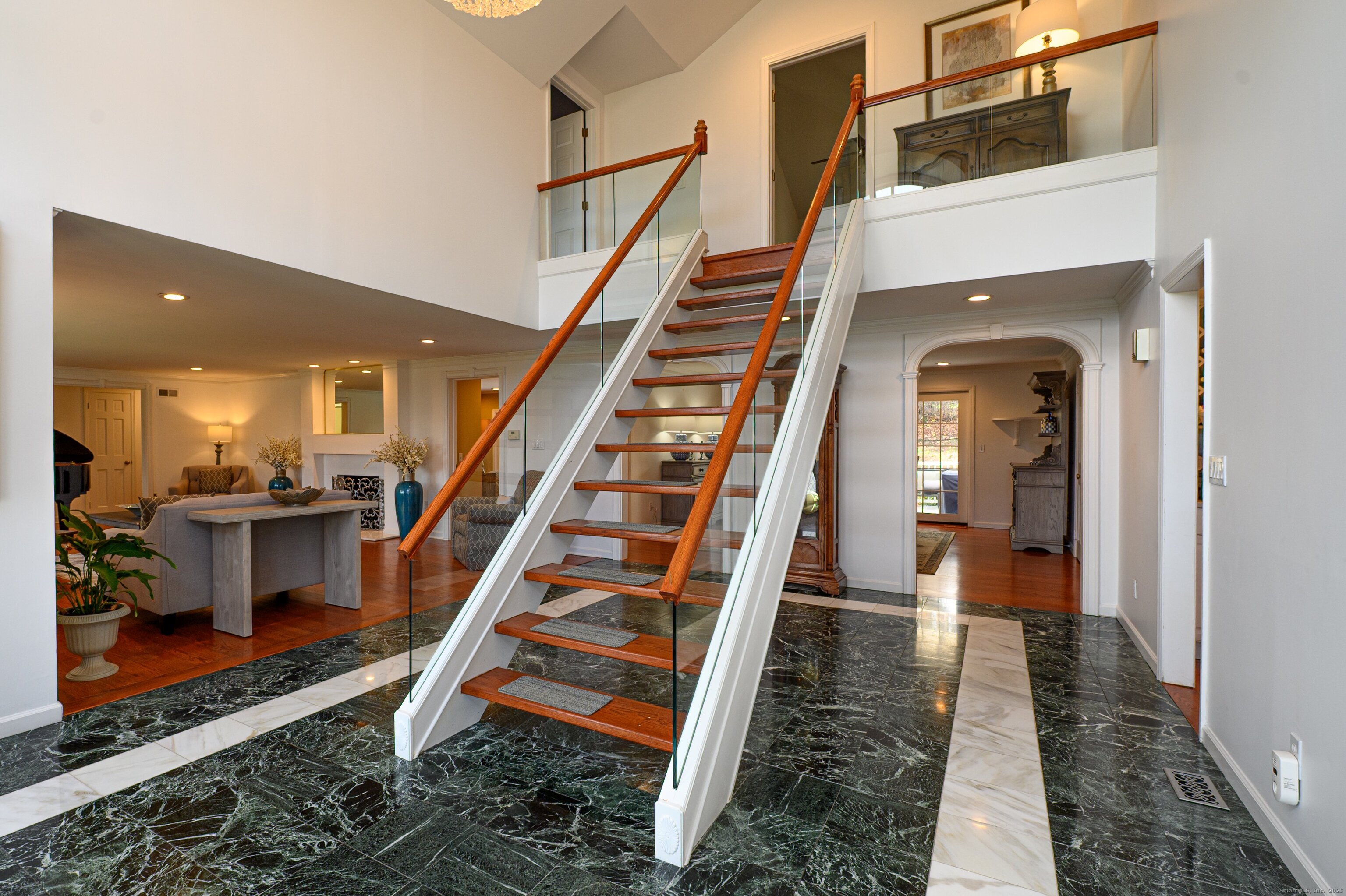 Branford, Connecticut, 06405, United States, 4 Bedrooms Bedrooms, ,4 BathroomsBathrooms,Residential,For Sale,2000721