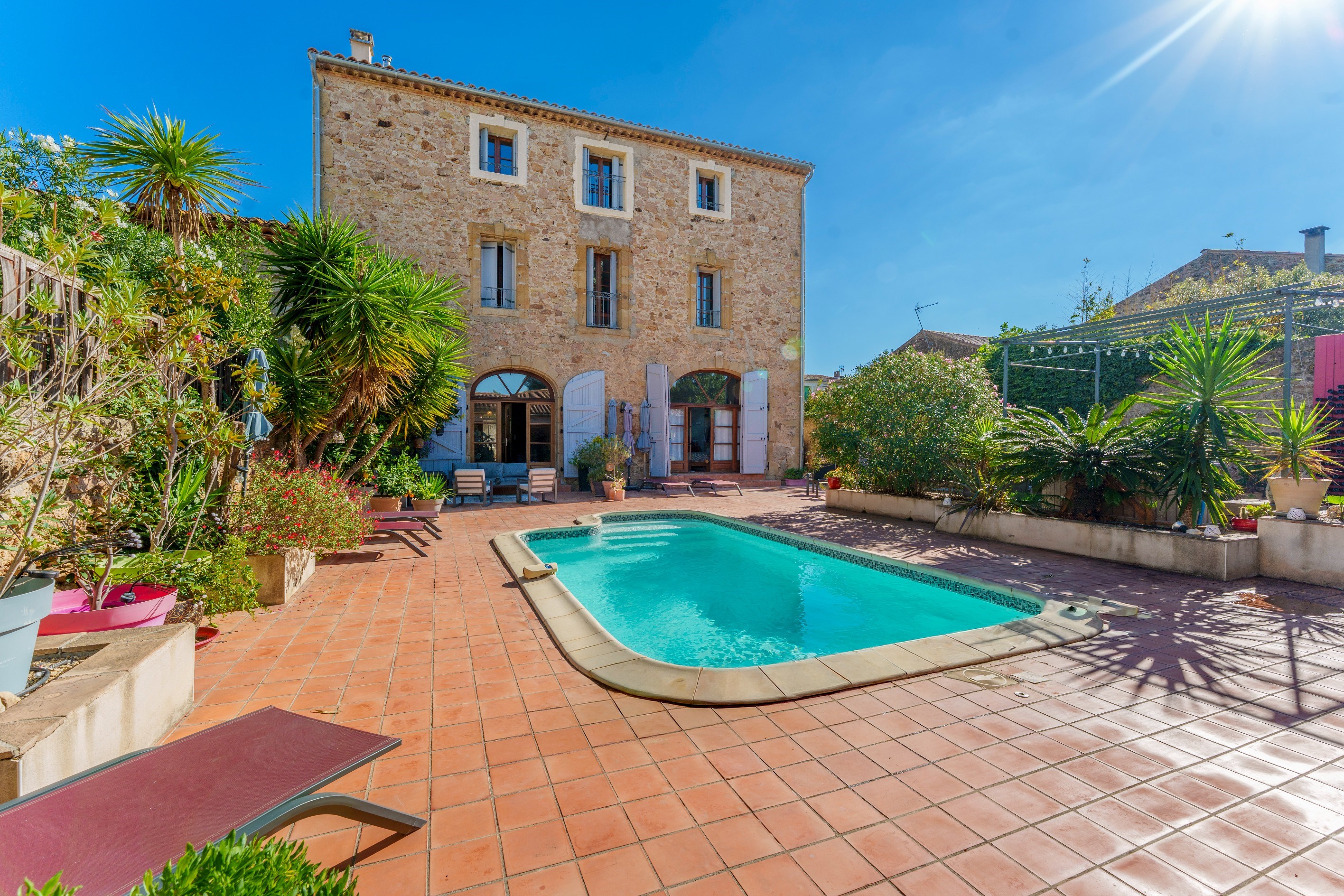  Elegant Village Residence & Established Hospitality Business Near Pézenas - 物件實景