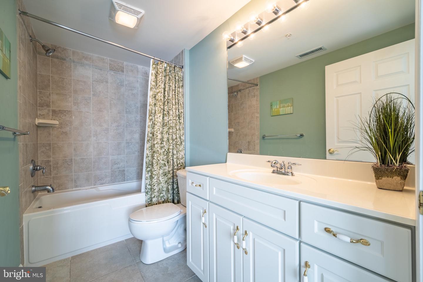 Ocean City, Maryland, 21842, United States, 3 Bedrooms Bedrooms, ,4 BathroomsBathrooms,Residential,For Sale,1686931
