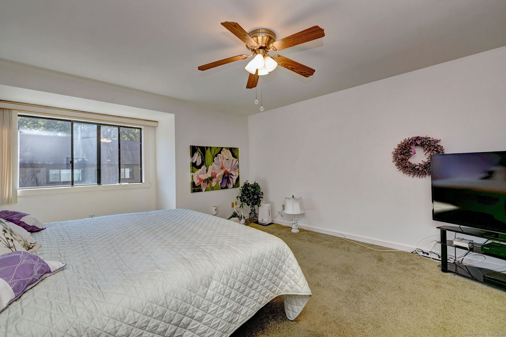 Stratford, Connecticut, 06614, United States, 1 Bedroom Bedrooms, ,3 BathroomsBathrooms,Residential,For Sale,1954891