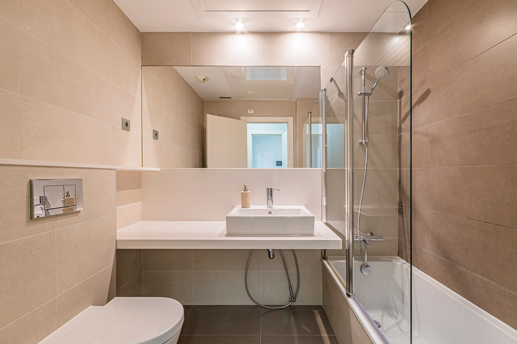  Flat with pool, parking, and port views in the Gothic quarter - 物件實景
