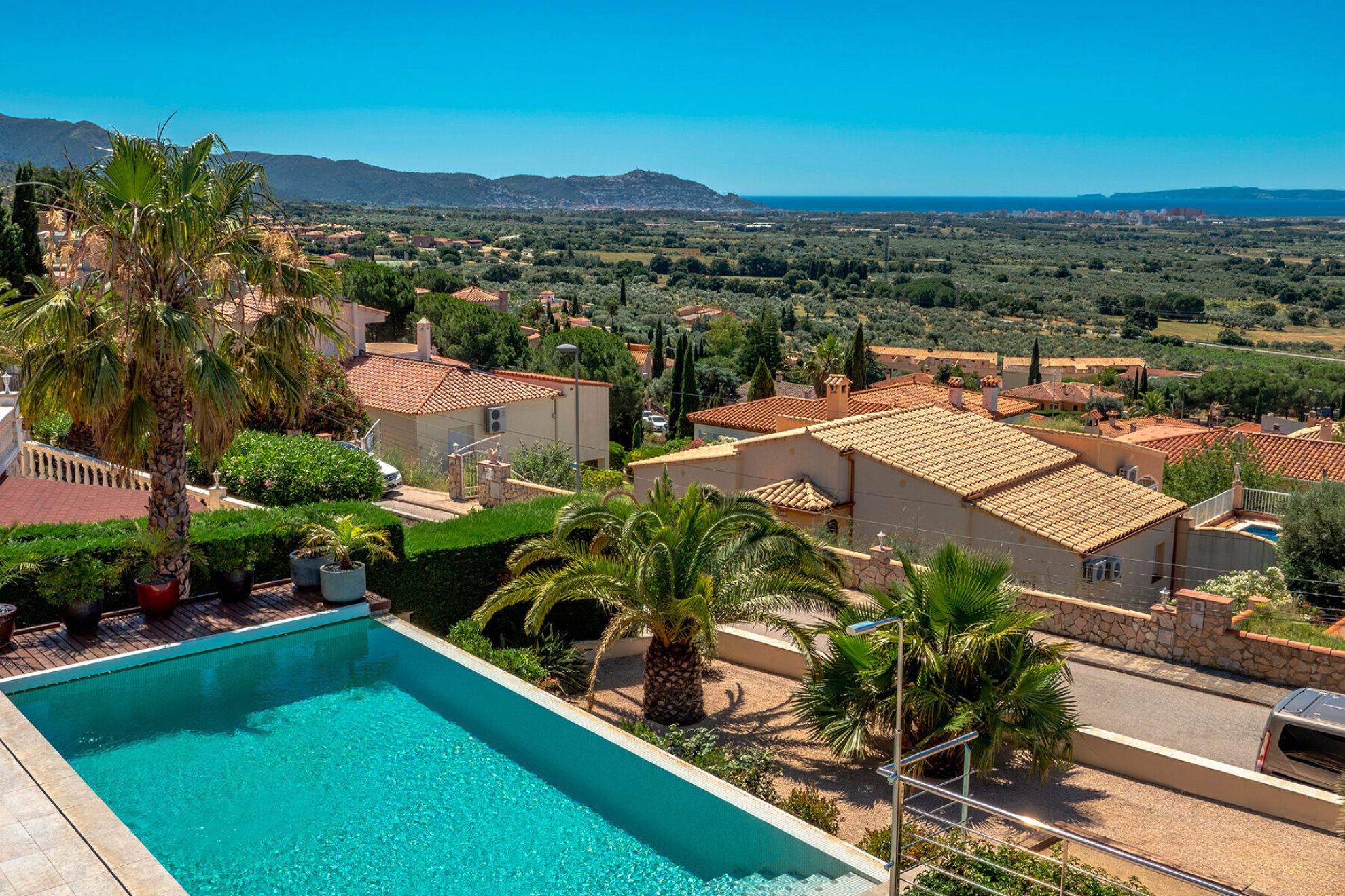  Exclusive villa with panoramic views and a south-facing orientation - 物件實景
