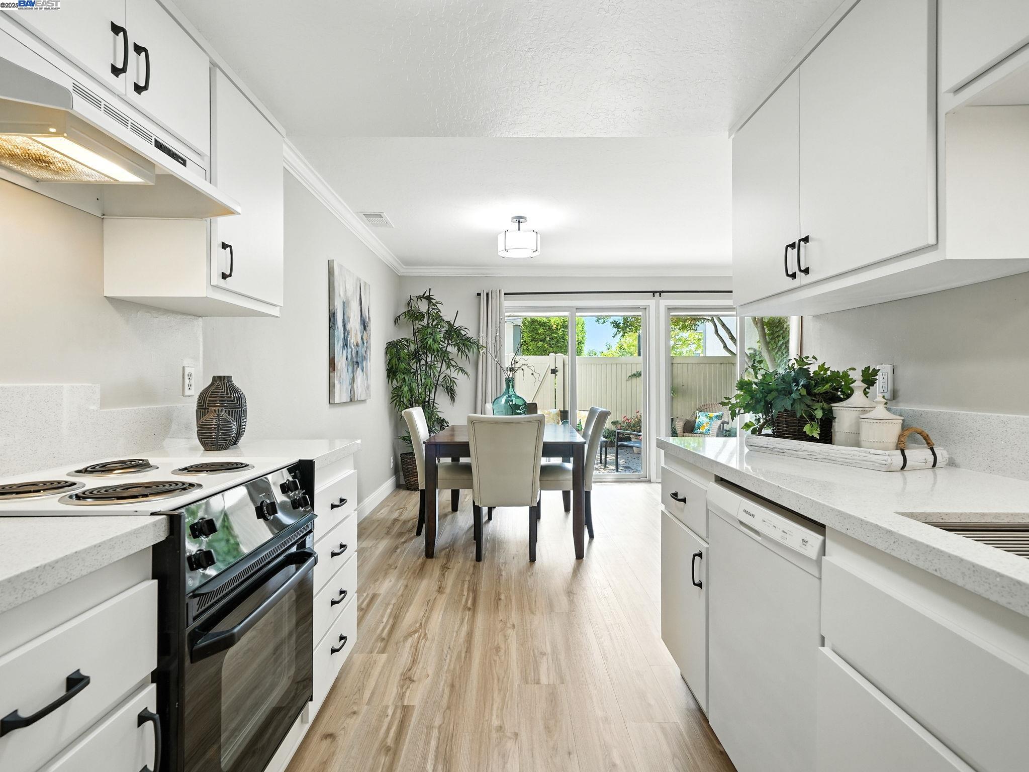 Livermore, California, 94551, United States, 2 Bedrooms Bedrooms, ,1 BathroomBathrooms,Residential,For Sale,1927441