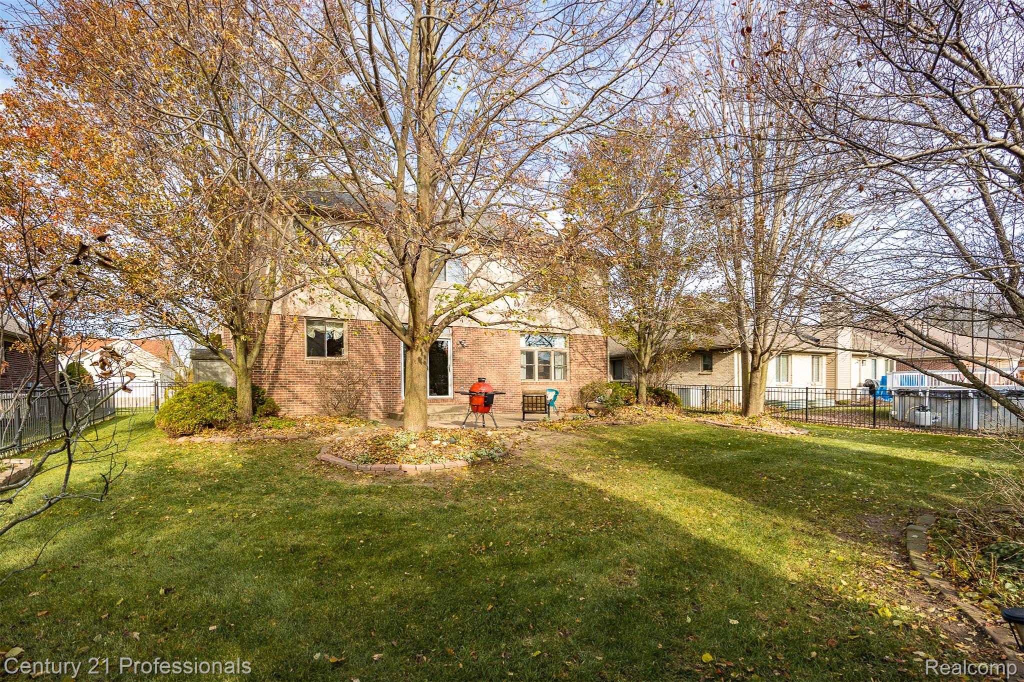 Macomb, Michigan, 48044, United States, 4 Bedrooms Bedrooms, ,3 BathroomsBathrooms,Residential,For Sale,1997727