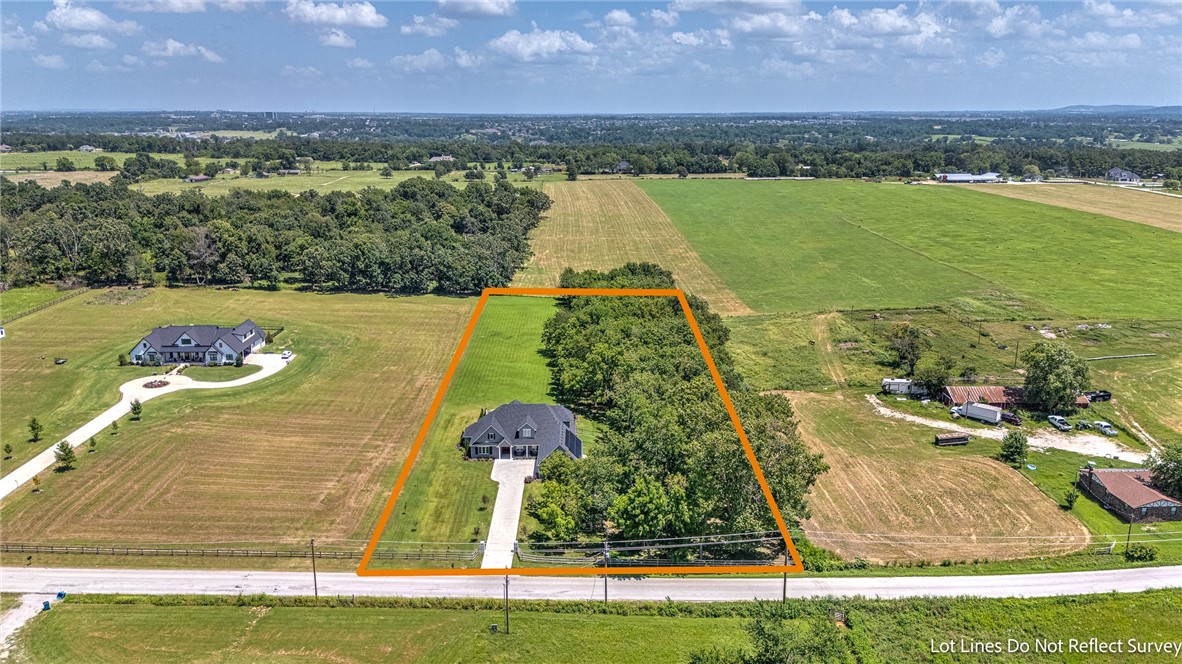 Bentonville, Arkansas, 72713, United States, 4 Bedrooms Bedrooms, ,5 BathroomsBathrooms,Residential,For Sale,1950806