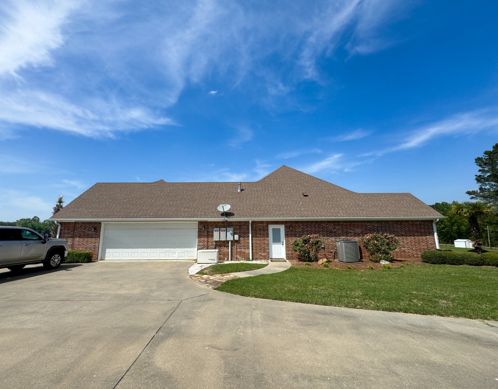 Bloomburg, Texas, 75556, United States, 4 Bedrooms Bedrooms, ,2 BathroomsBathrooms,Residential,For Sale,1789211