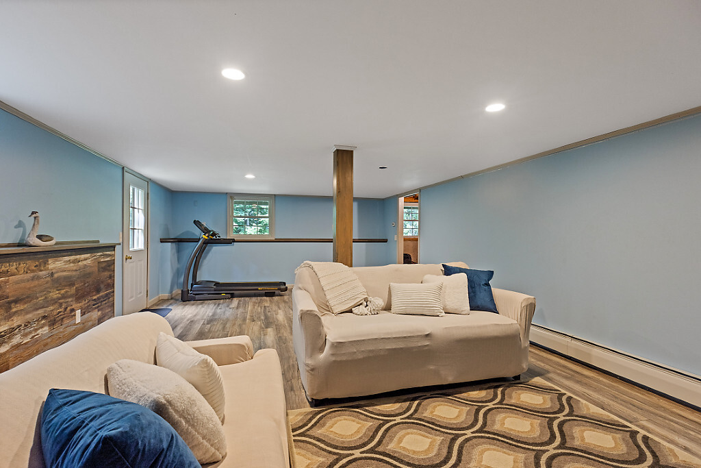 Palermo, Maine, 04354, United States, 3 Bedrooms Bedrooms, ,3 BathroomsBathrooms,Residential,For Sale,1885908