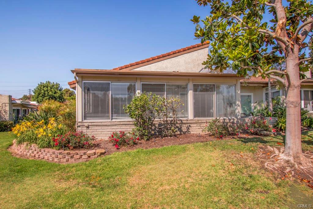 Laguna Woods, California, 92637, United States, 2 Bedrooms Bedrooms, ,Residential,For Sale,1880064