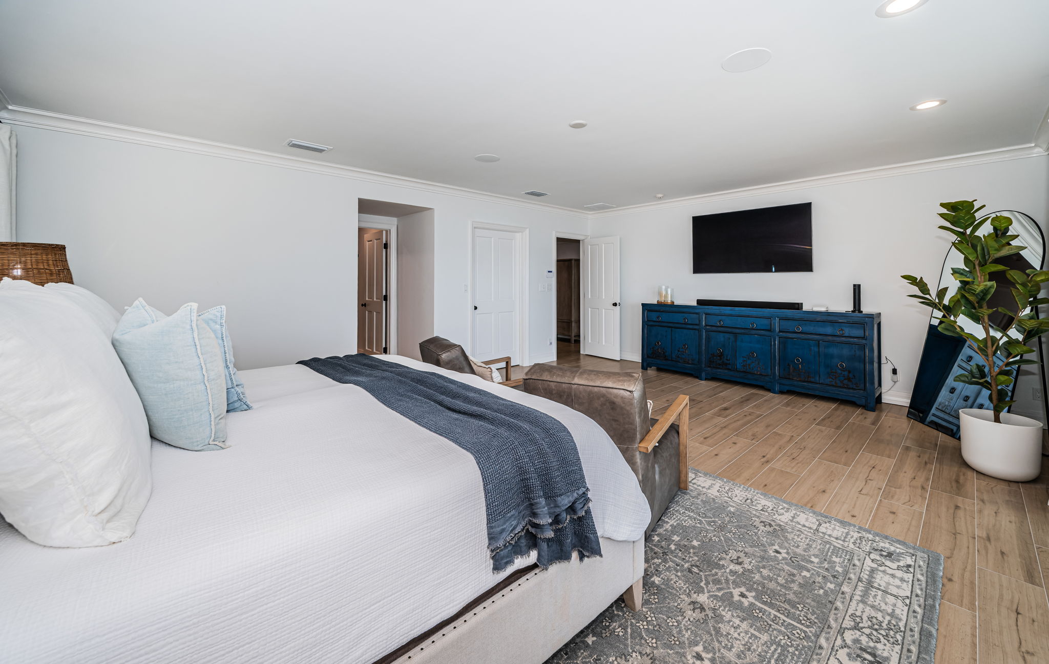 St Petersburg, Florida, 33715, United States, 4 Bedrooms Bedrooms, ,6 BathroomsBathrooms,Residential,For Sale,1978713