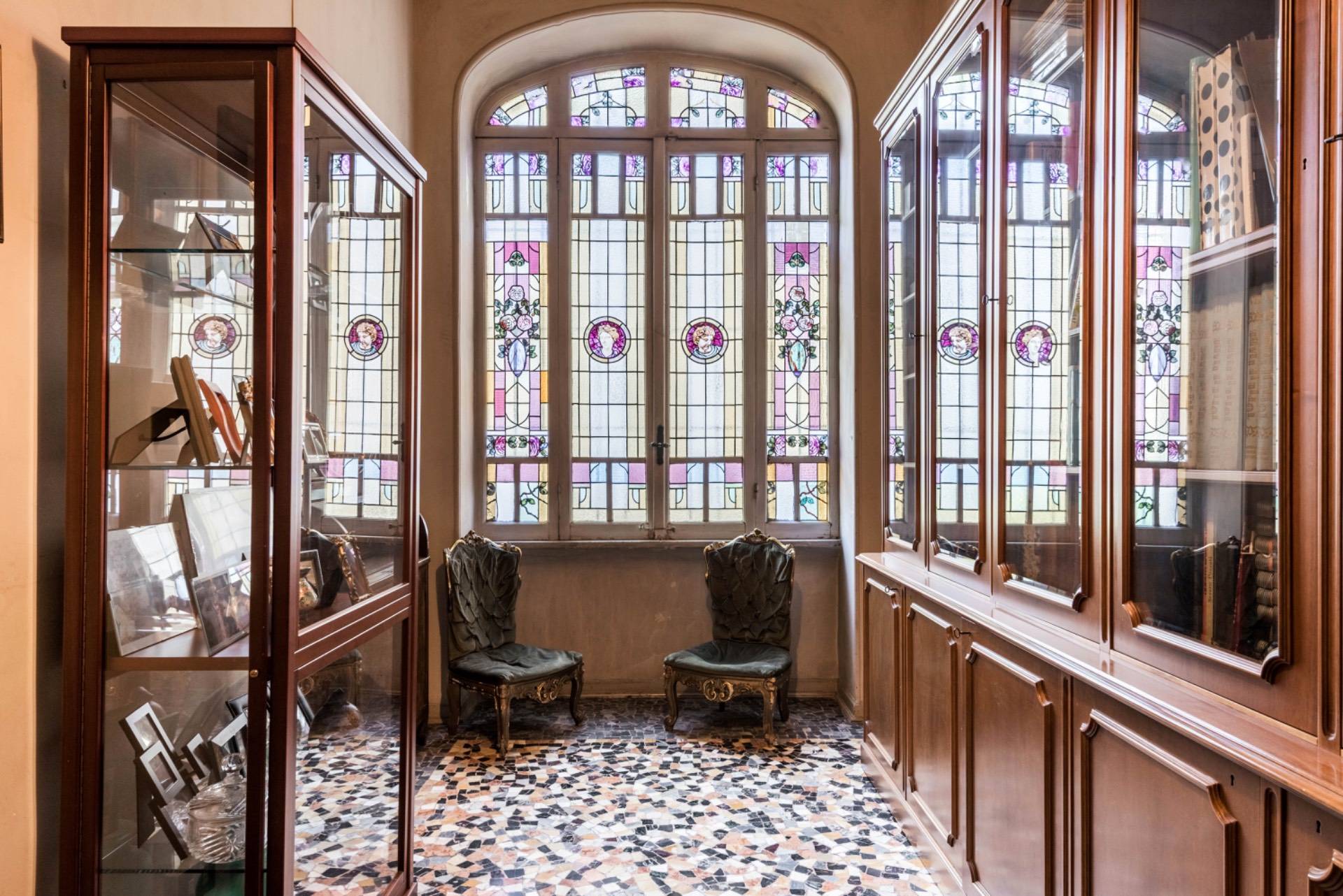 Roma, Roma, 00100, IT, 4 Bedrooms Bedrooms, ,2 BathroomsBathrooms,Residential,For Sale,1987482