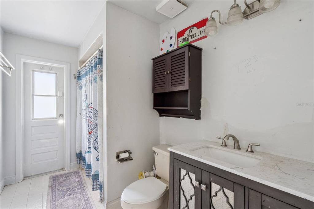 Orlando, Florida, 32818, United States, 3 Bedrooms Bedrooms, ,2 BathroomsBathrooms,Residential,For Sale,2002102