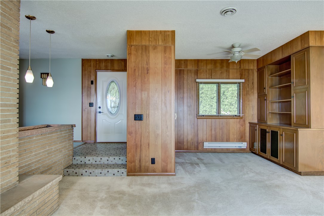 Chippewa Falls, Wisconsin, 54729, United States, 3 Bedrooms Bedrooms, ,3 BathroomsBathrooms,Residential,For Sale,1977760