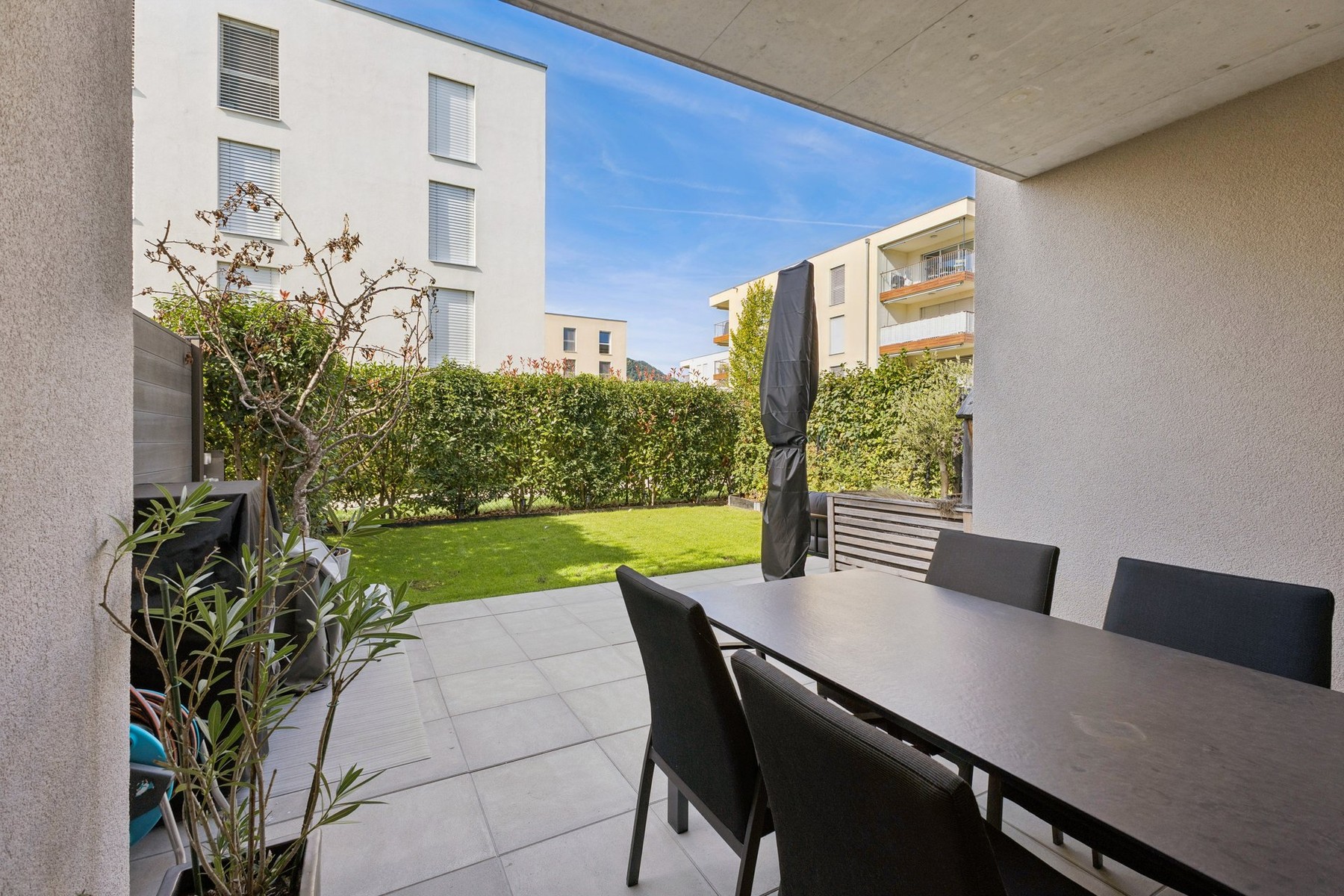  Contemporary 6.5-room townhouse in Sugiez - 物件實景