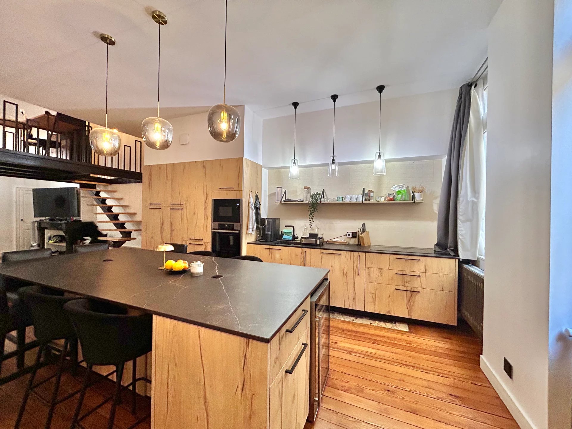 Bordeaux, New Aquitaine, 33000, FR, 3 Bedrooms Bedrooms, ,3 BathroomsBathrooms,Residential,For Sale,2003410