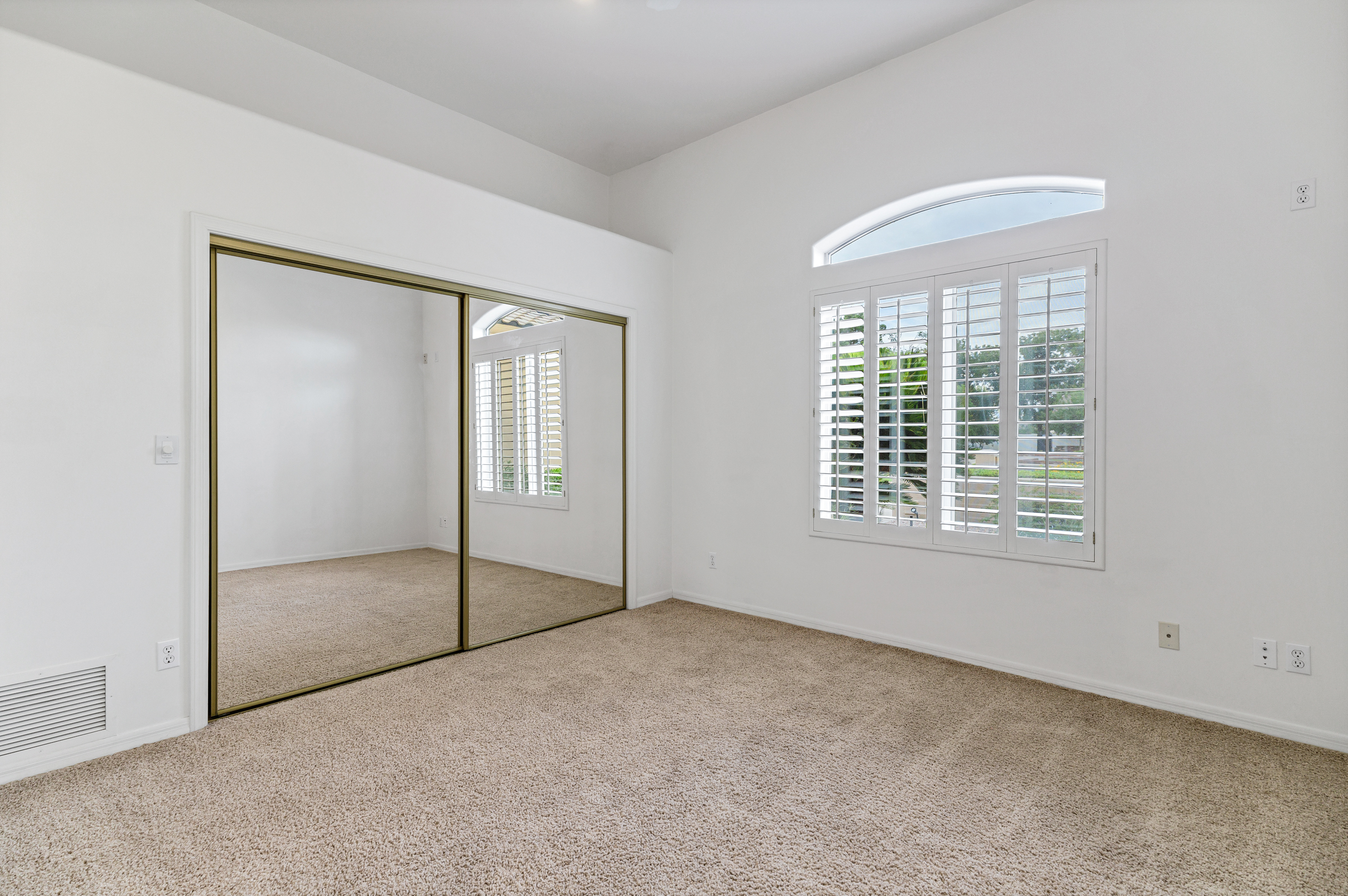 Mesa, Arizona, 85205, United States, 6 Bedrooms Bedrooms, ,3 BathroomsBathrooms,Residential,For Sale,1900615