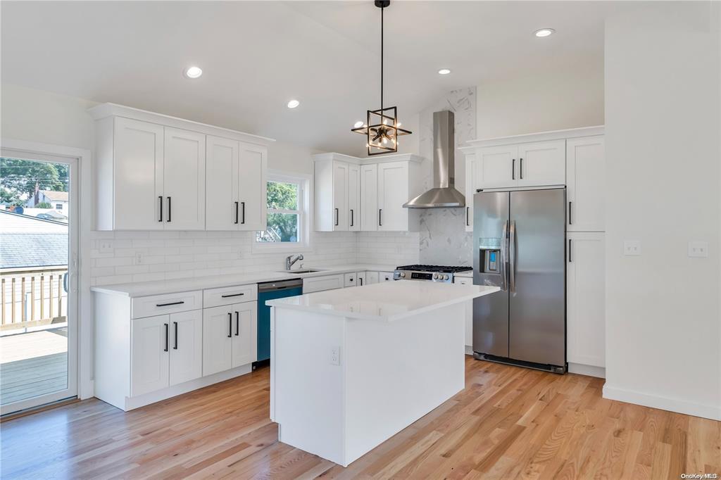 Ridge, New York, 11961, United States, 4 Bedrooms Bedrooms, ,3 BathroomsBathrooms,Residential,For Sale,1768348