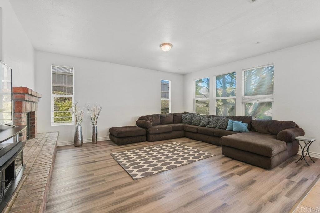 Chula Vista, California, 91914, United States, 4 Bedrooms Bedrooms, ,5 BathroomsBathrooms,Residential,For Sale,1906810