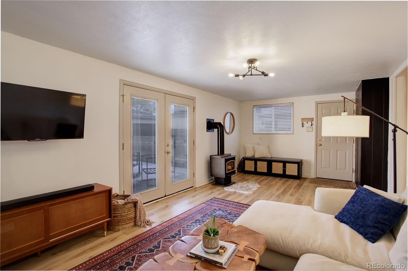 Denver, Colorado, 80222, United States, 2 Bedrooms Bedrooms, ,2 BathroomsBathrooms,Residential,For Sale,1965517