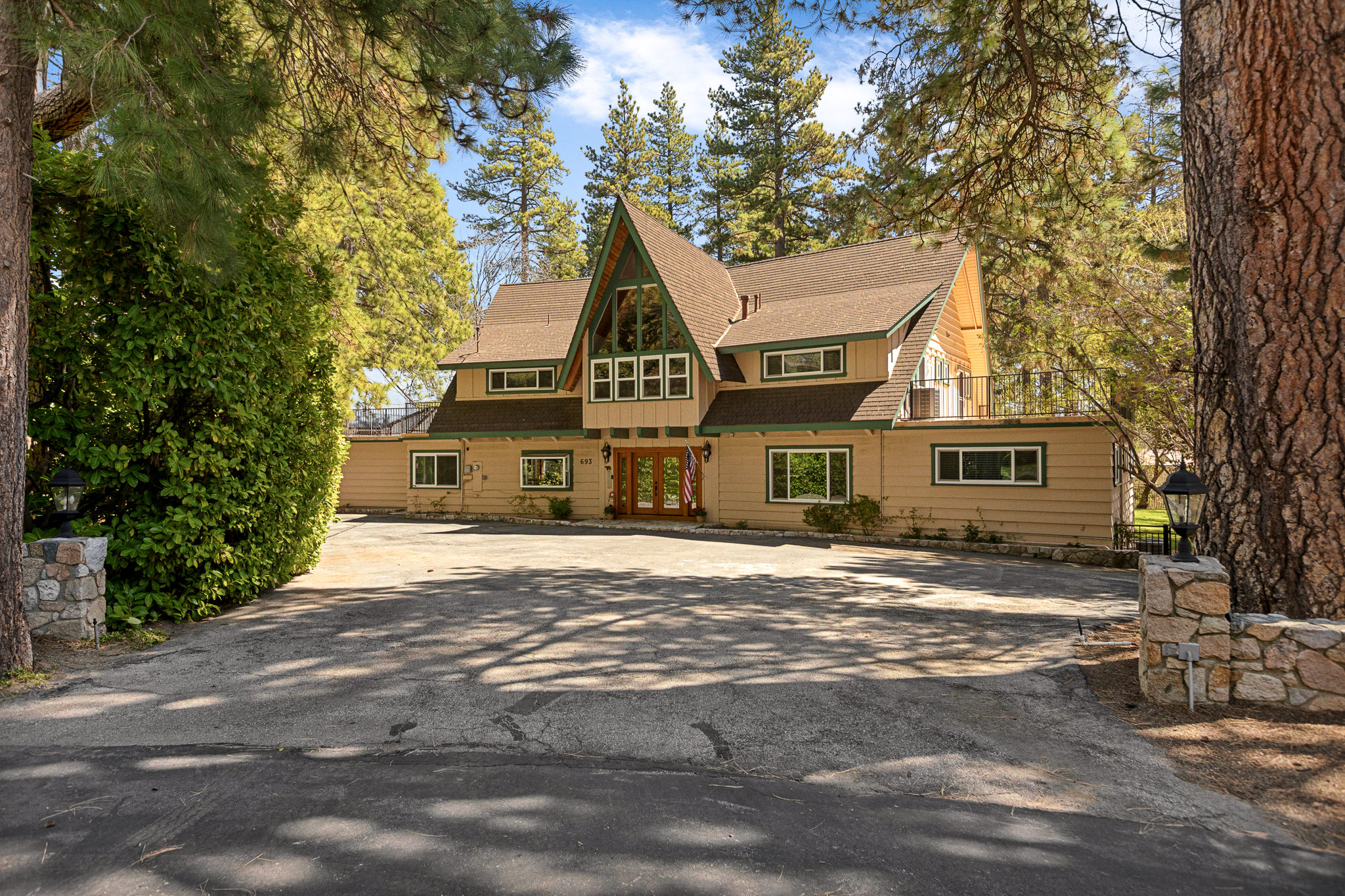 Lake Arrowhead, CA 92352