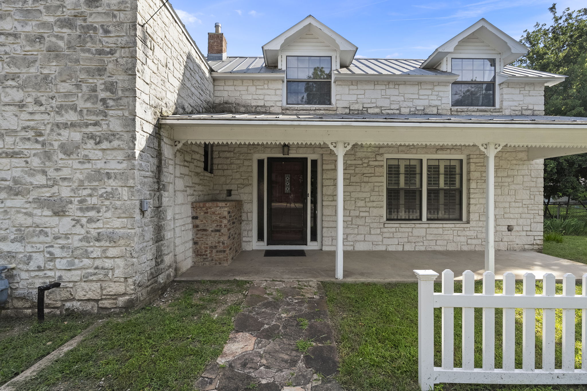  501 West Creek Street, Fredericksburg, TX 78624 - 物件實景