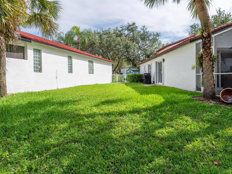 Pembroke Pines, Florida, 33027, United States, 3 Bedrooms Bedrooms, ,2 BathroomsBathrooms,Residential,For Sale,1885741