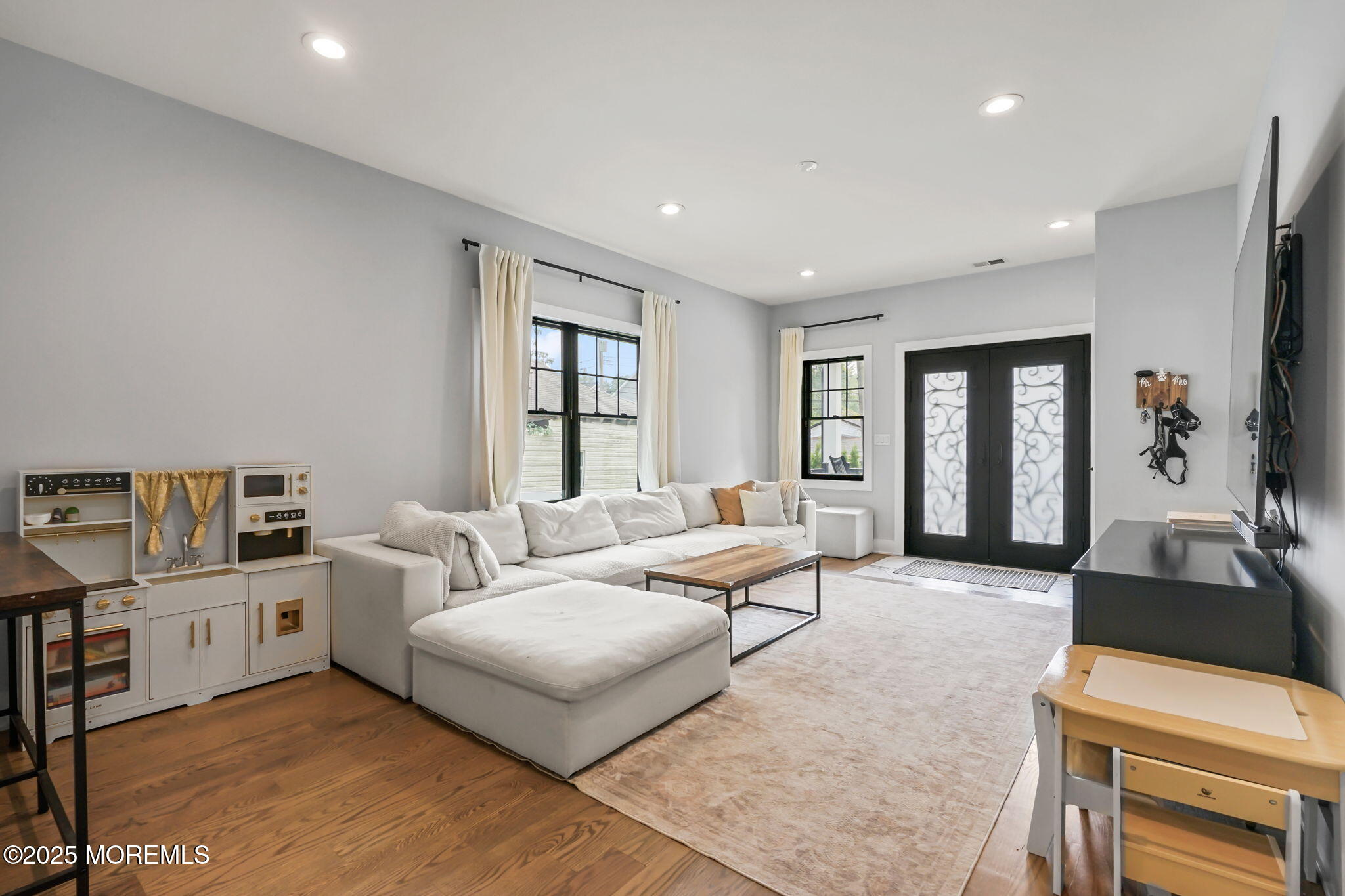 Morganville, New Jersey, 07751, United States, 4 Bedrooms Bedrooms, ,3 BathroomsBathrooms,Residential,For Sale,1910586