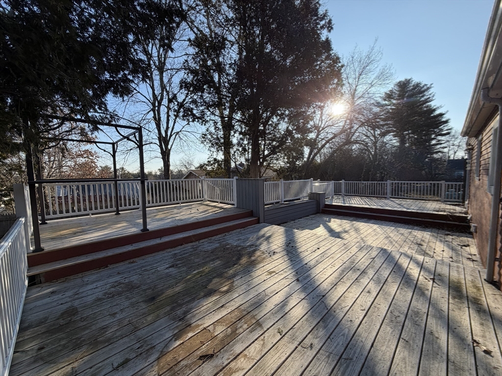 Methuen, Massachusetts, 01844, United States, 3 Bedrooms Bedrooms, ,2 BathroomsBathrooms,Residential,For Sale,2010745