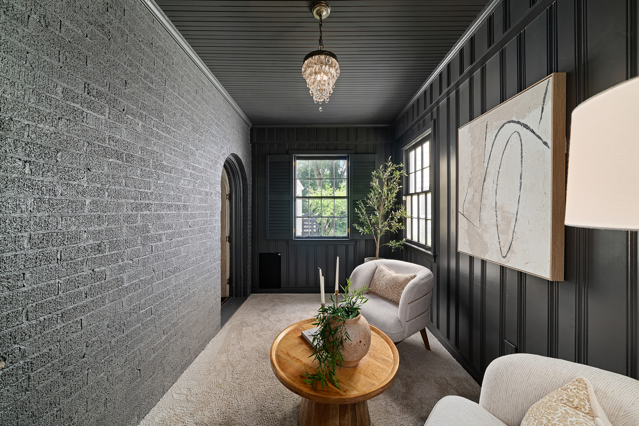  Timeless Character, Thoughtful Renovations and an Unbeatable Location - 物件實景