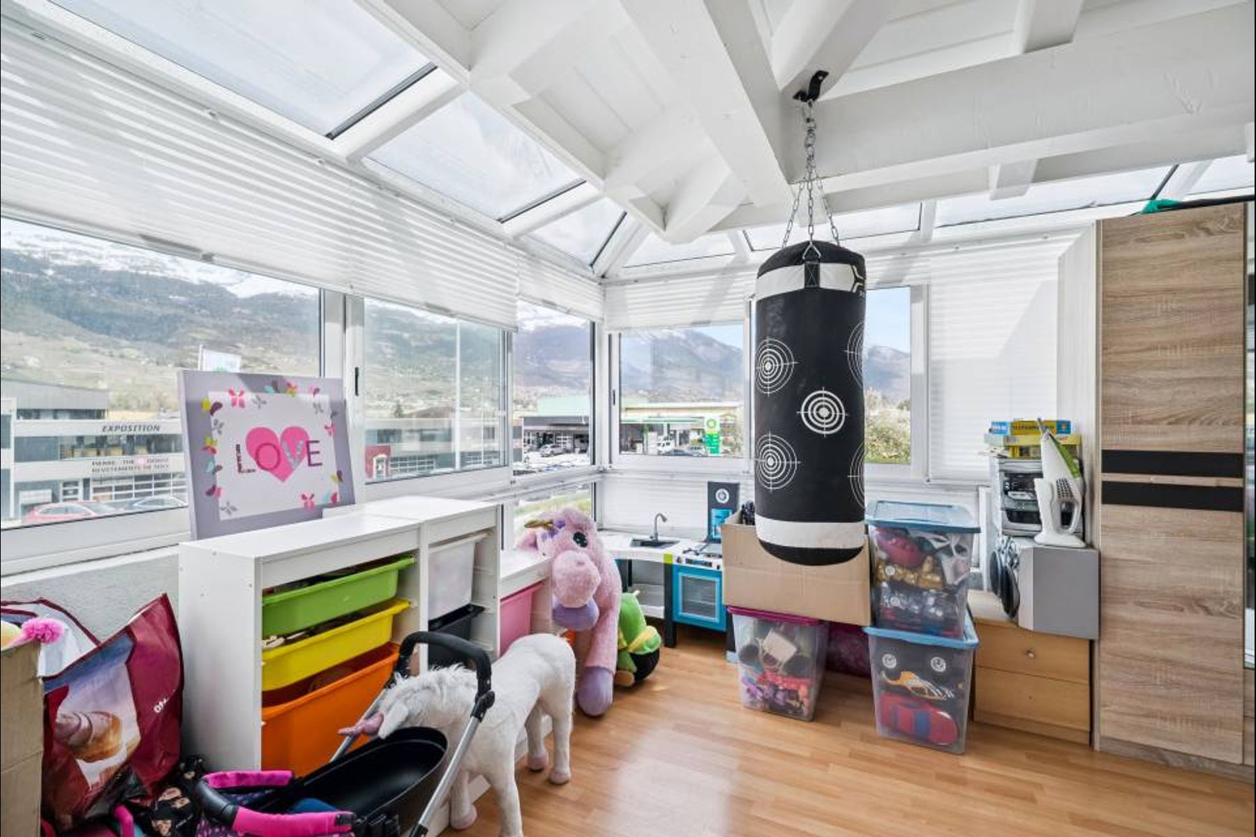  Charming renovated 4.5-room apartment with mezzanine and private garden - 物件實景