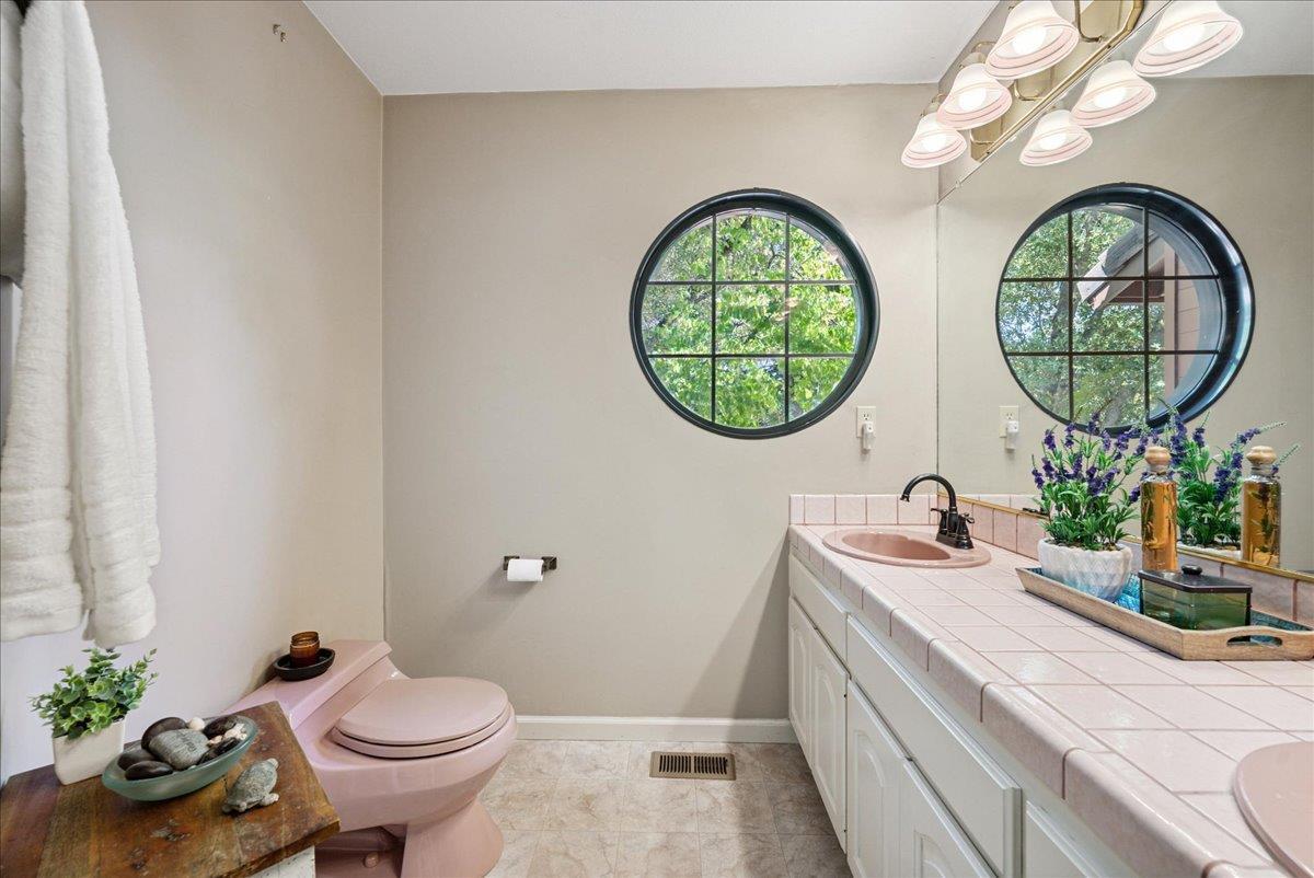 Auburn, California, 95602, United States, 4 Bedrooms Bedrooms, ,4 BathroomsBathrooms,Residential,For Sale,1929017