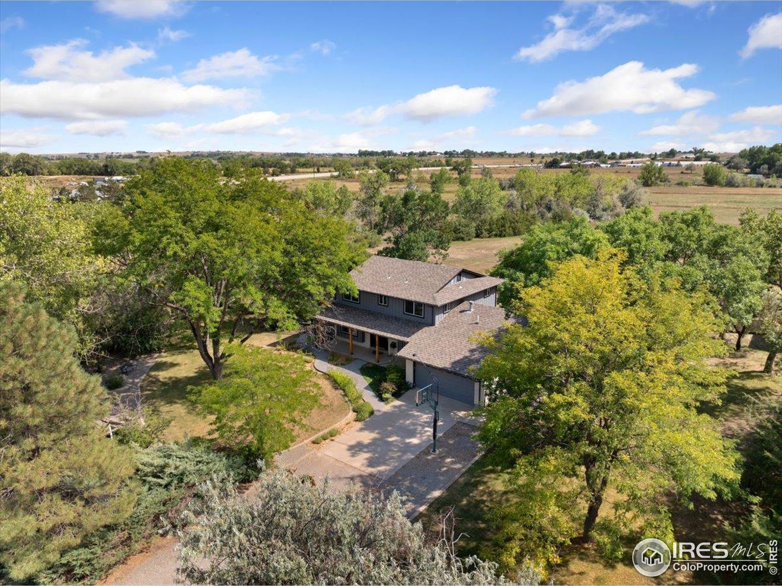 Longmont, Colorado, 80504, United States, 5 Bedrooms Bedrooms, ,1 BathroomBathrooms,Residential,For Sale,1933238