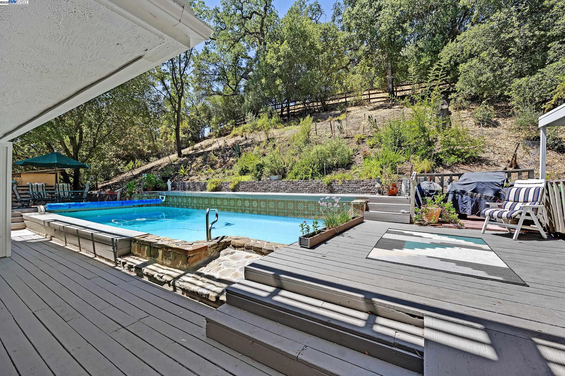 Alamo, California, 94507, United States, 4 Bedrooms Bedrooms, ,3 BathroomsBathrooms,Residential,For Sale,1907396