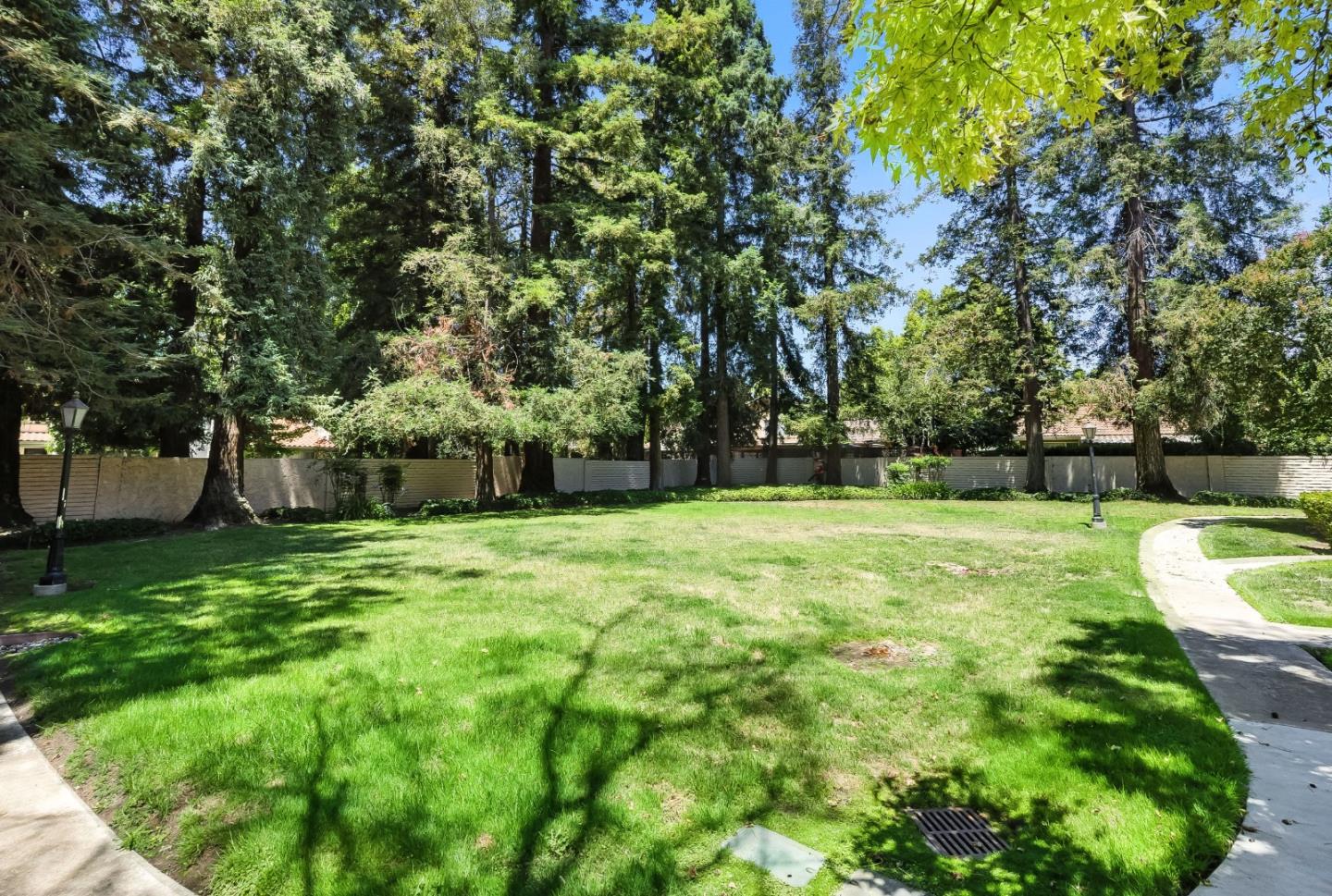 San Jose, California, 95123, United States, 2 Bedrooms Bedrooms, ,3 BathroomsBathrooms,Residential,For Sale,1903662
