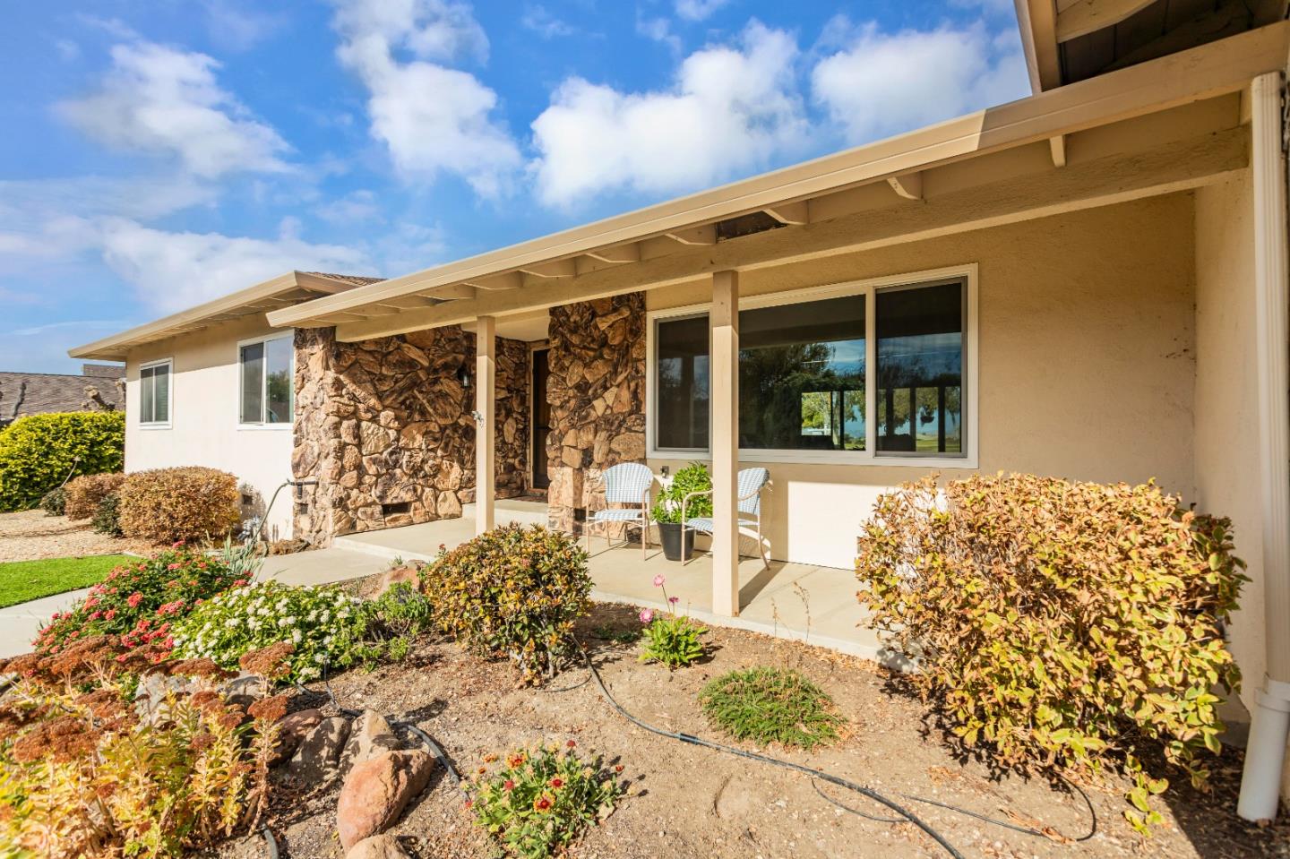 Hollister, California, 95023, United States, 4 Bedrooms Bedrooms, ,3 BathroomsBathrooms,Residential,For Sale,1750657