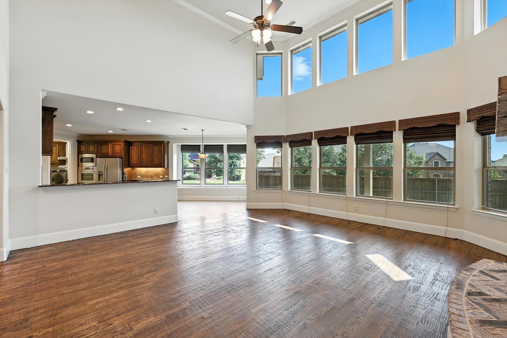 Highland Village, Texas, 75077, United States, 4 Bedrooms Bedrooms, ,4 BathroomsBathrooms,Residential,For Sale,1821197