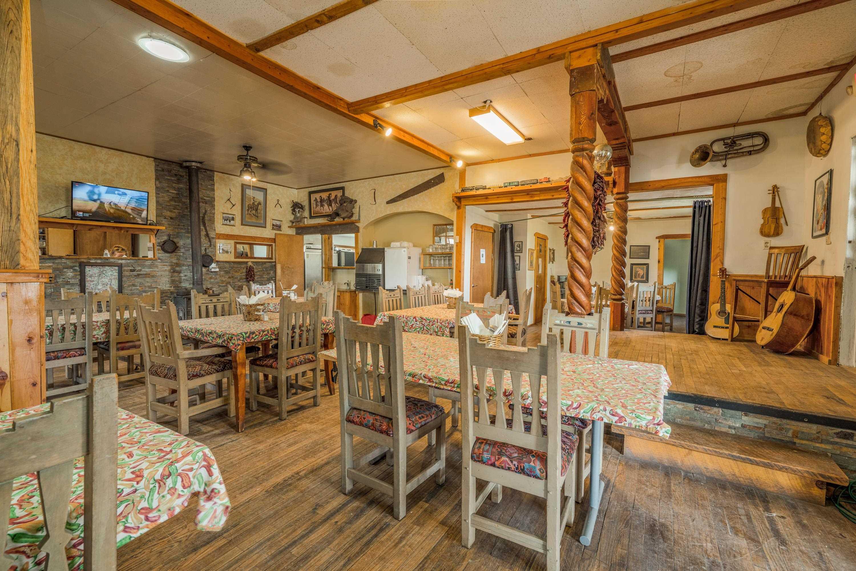 Tres Piedras, New Mexico, 87577, United States, 4 Bedrooms Bedrooms, ,7 BathroomsBathrooms,Residential,For Sale,1849608