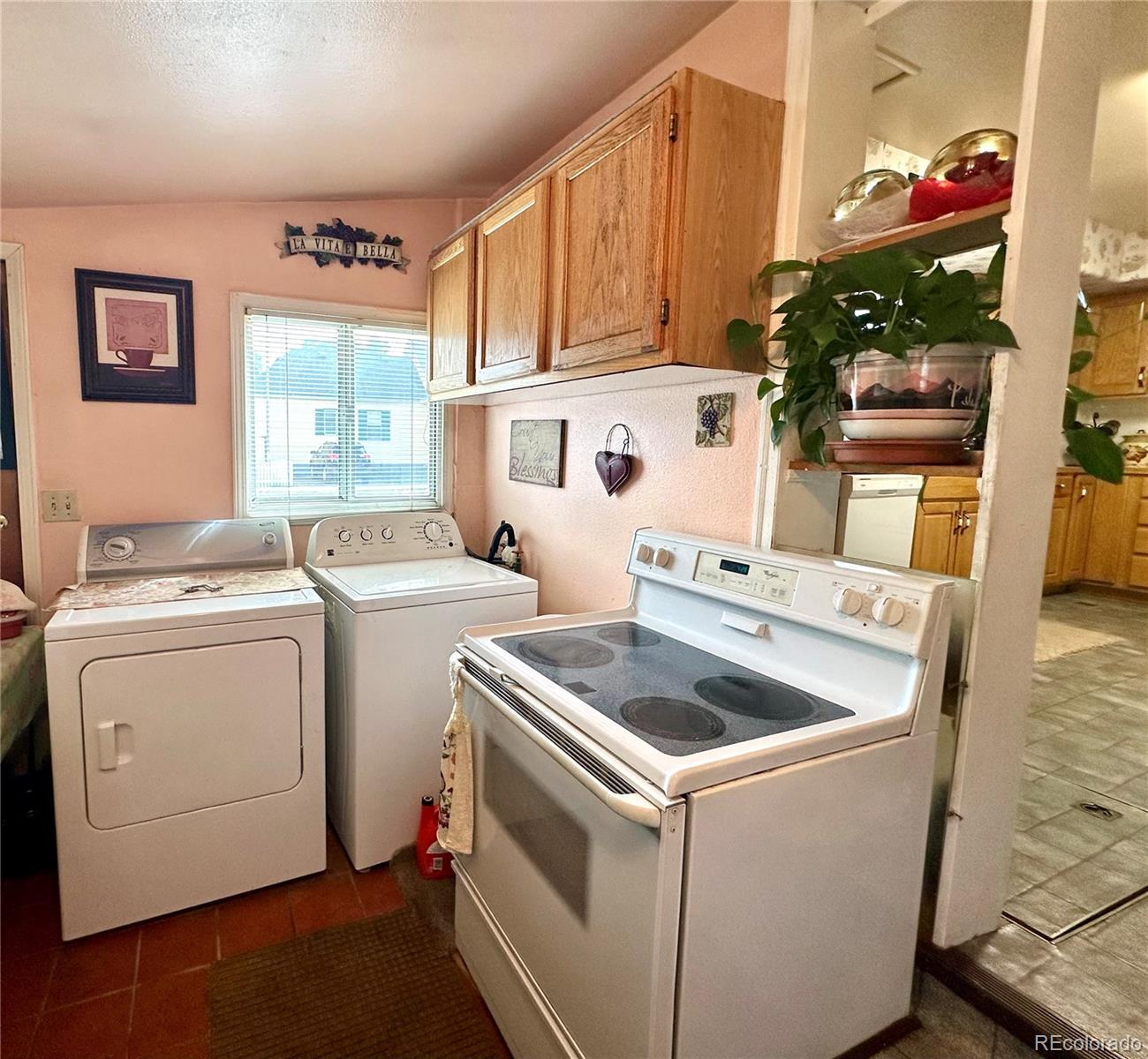 Salida, Colorado, 81201, United States, 3 Bedrooms Bedrooms, ,2 BathroomsBathrooms,Residential,For Sale,1977159