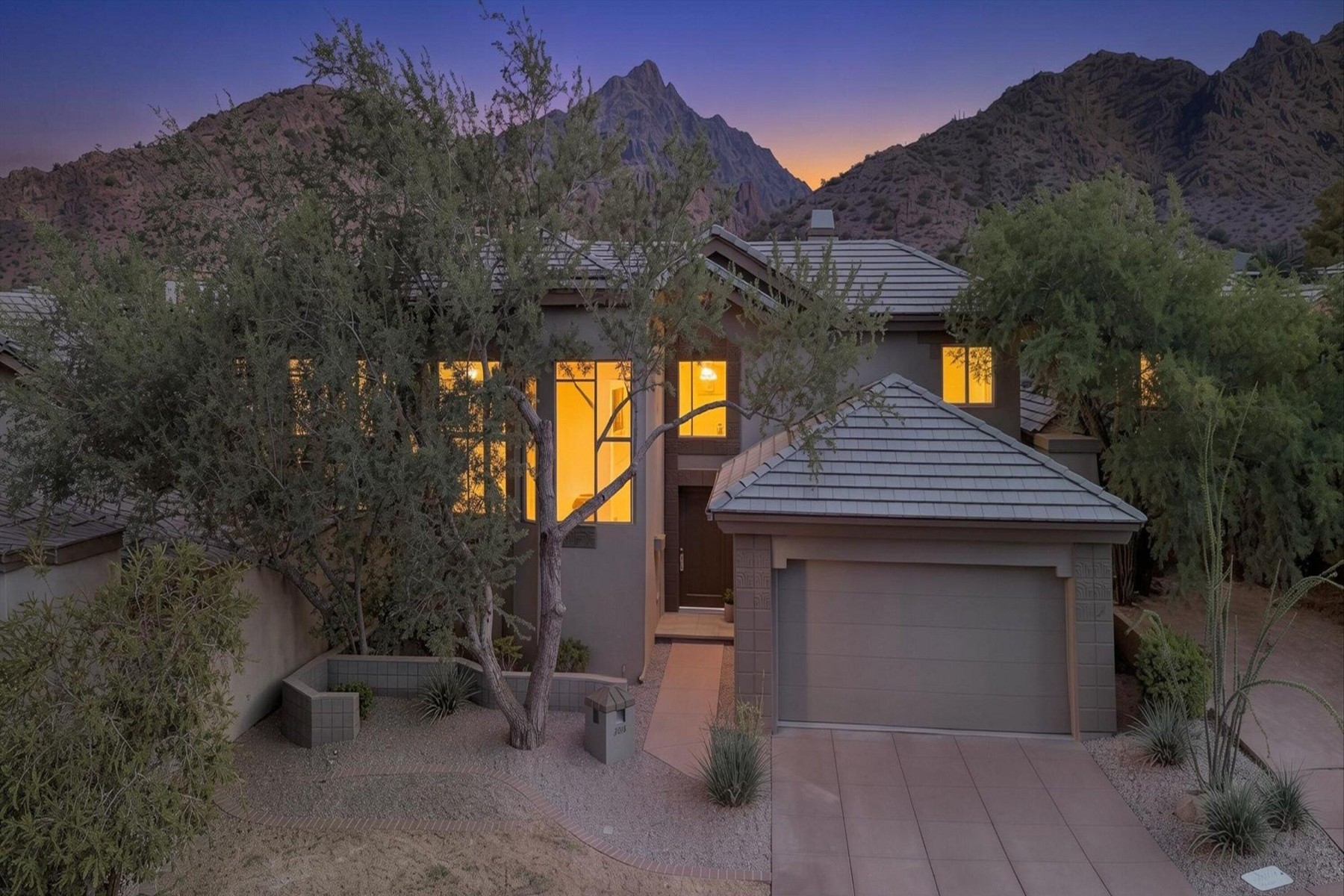  3018 E Sierra Vista Drive¦Phoenix, AZ - 物件實景