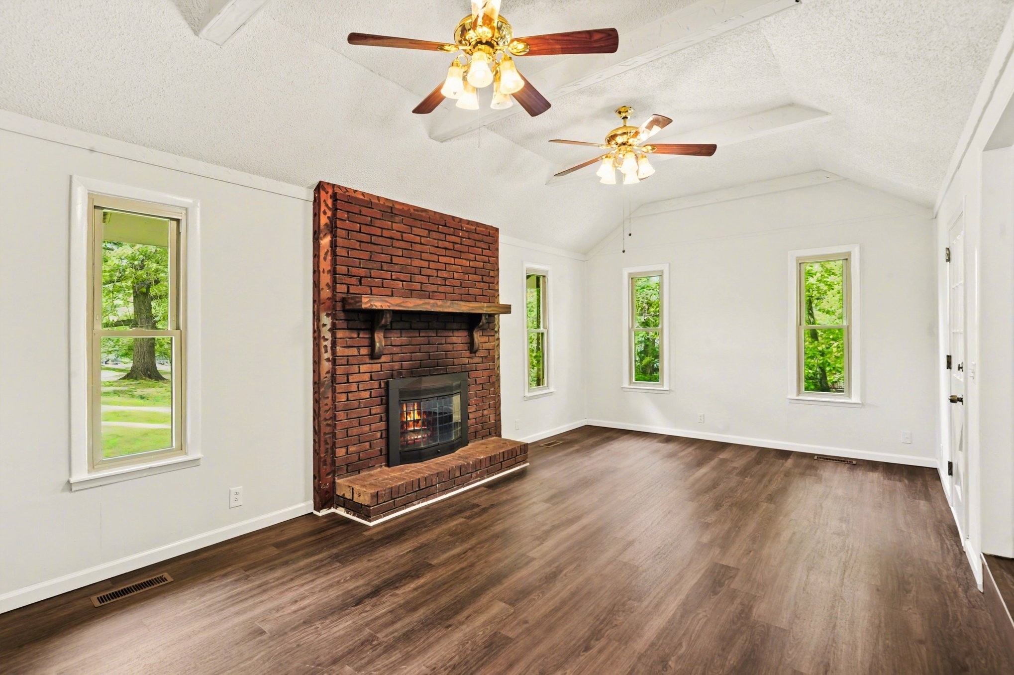  502 Maplewood Dr, Greenbrier, TN, 37073 - 物件實景