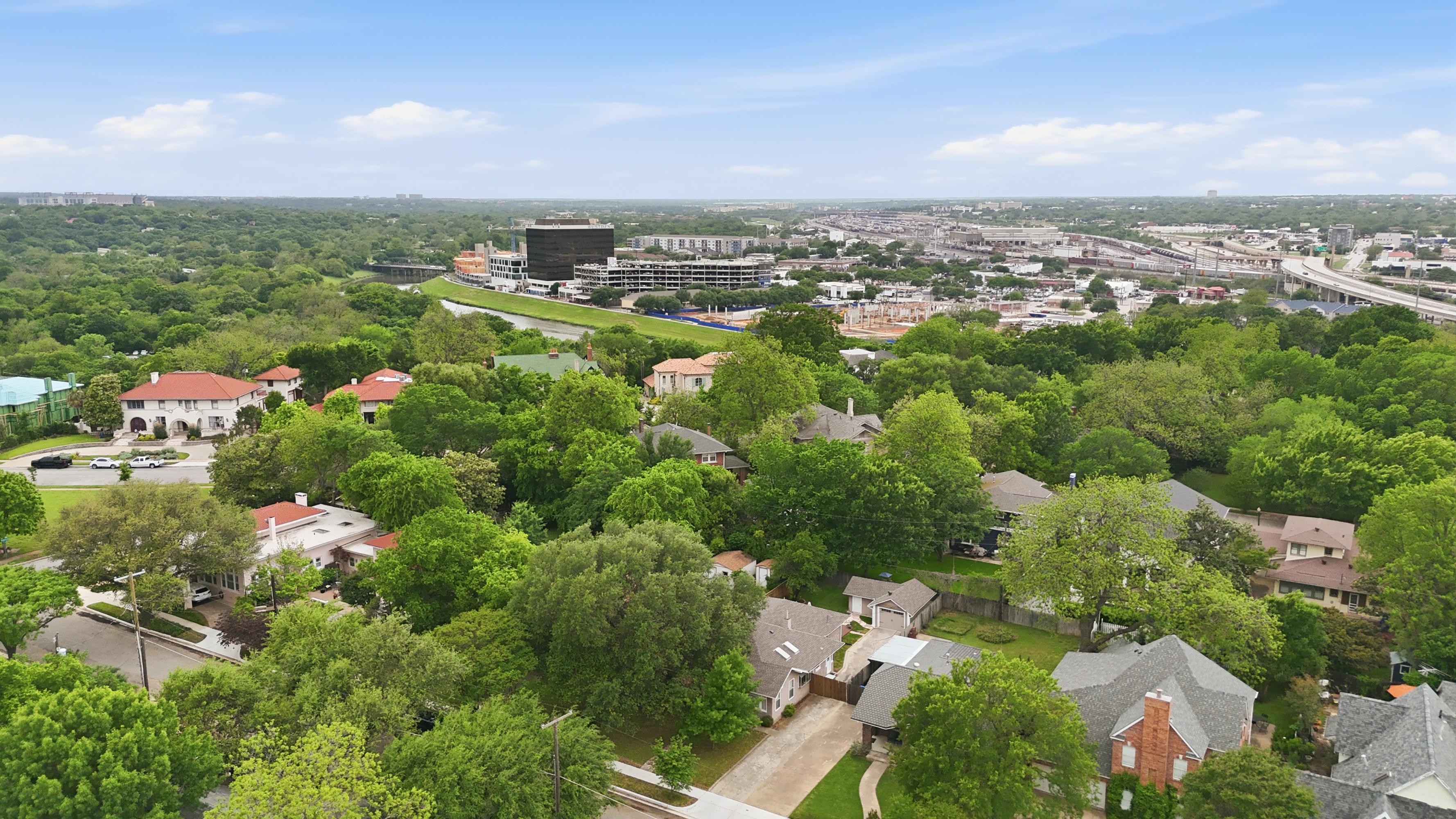  1300 Buck Avenue, Fort Worth, TX, 76110 - 物件實景