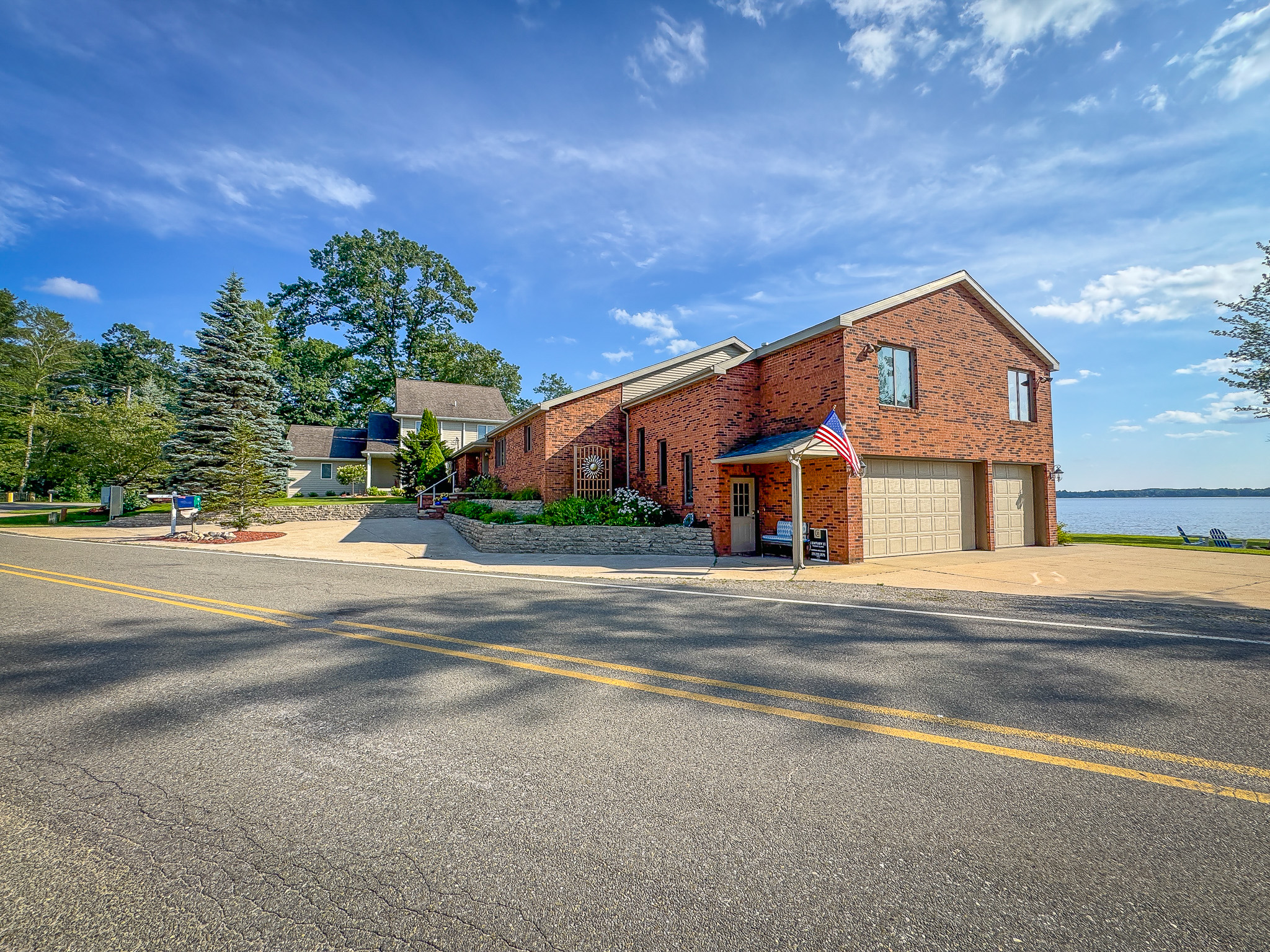 Cadillac, Michigan, 49601, United States, 5 Bedrooms Bedrooms, ,4 BathroomsBathrooms,Residential,For Sale,1905816