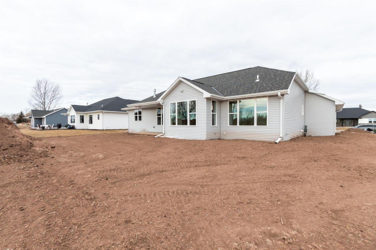 DE PERE, Wisconsin, 54115, United States, 3 Bedrooms Bedrooms, ,3 BathroomsBathrooms,Residential,For Sale,1695788