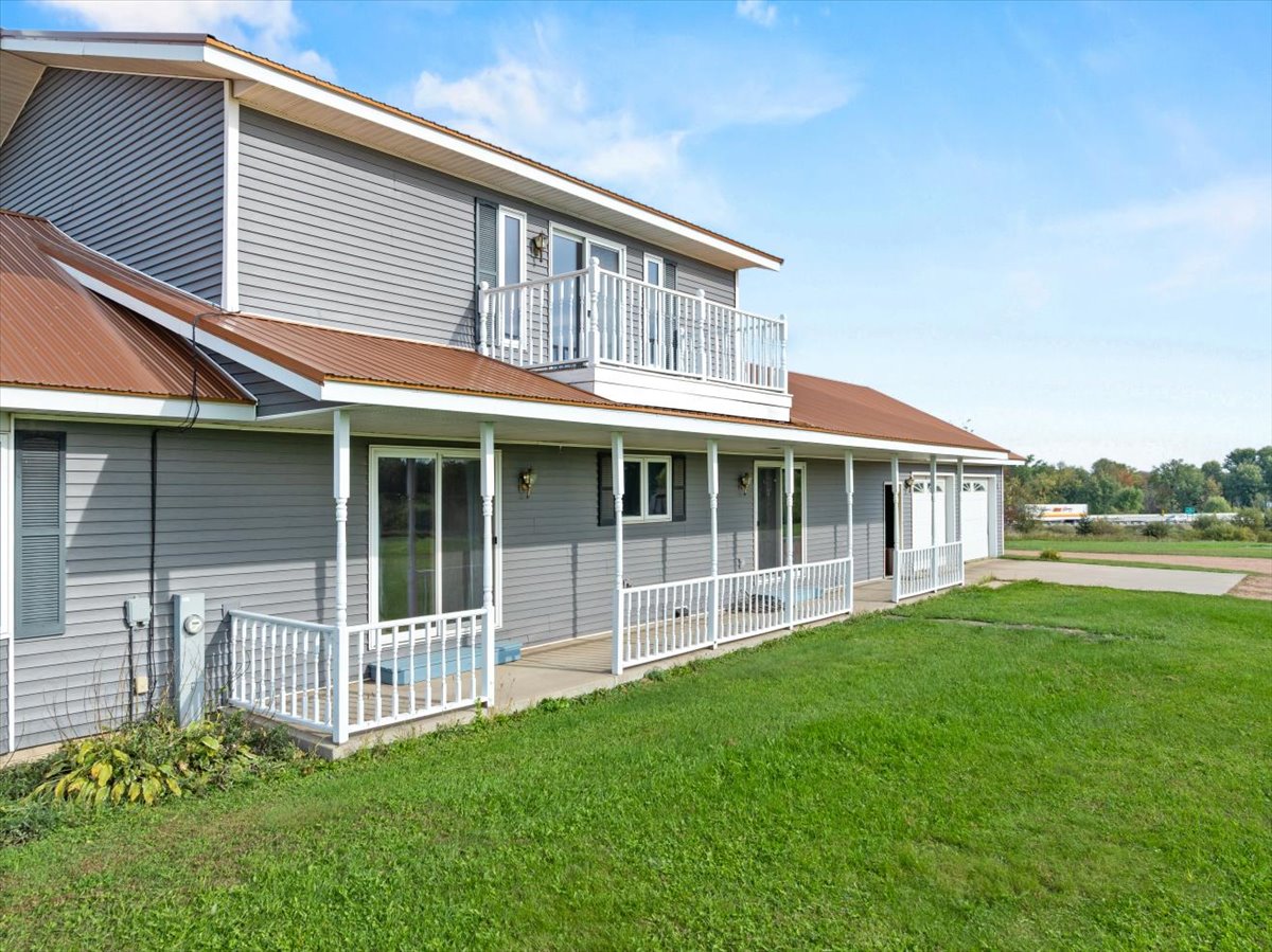 Abbotsford, Wisconsin, 54405, United States, 4 Bedrooms Bedrooms, ,4 BathroomsBathrooms,Residential,For Sale,1977625