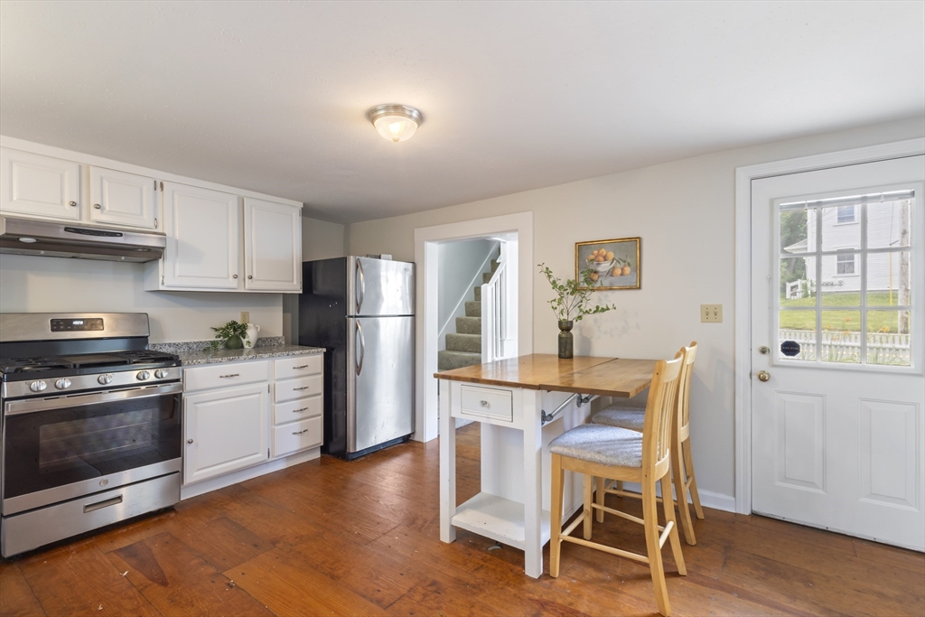 Hingham, Massachusetts, 02043, United States, 4 Bedrooms Bedrooms, ,3 BathroomsBathrooms,Residential,For Sale,1881278