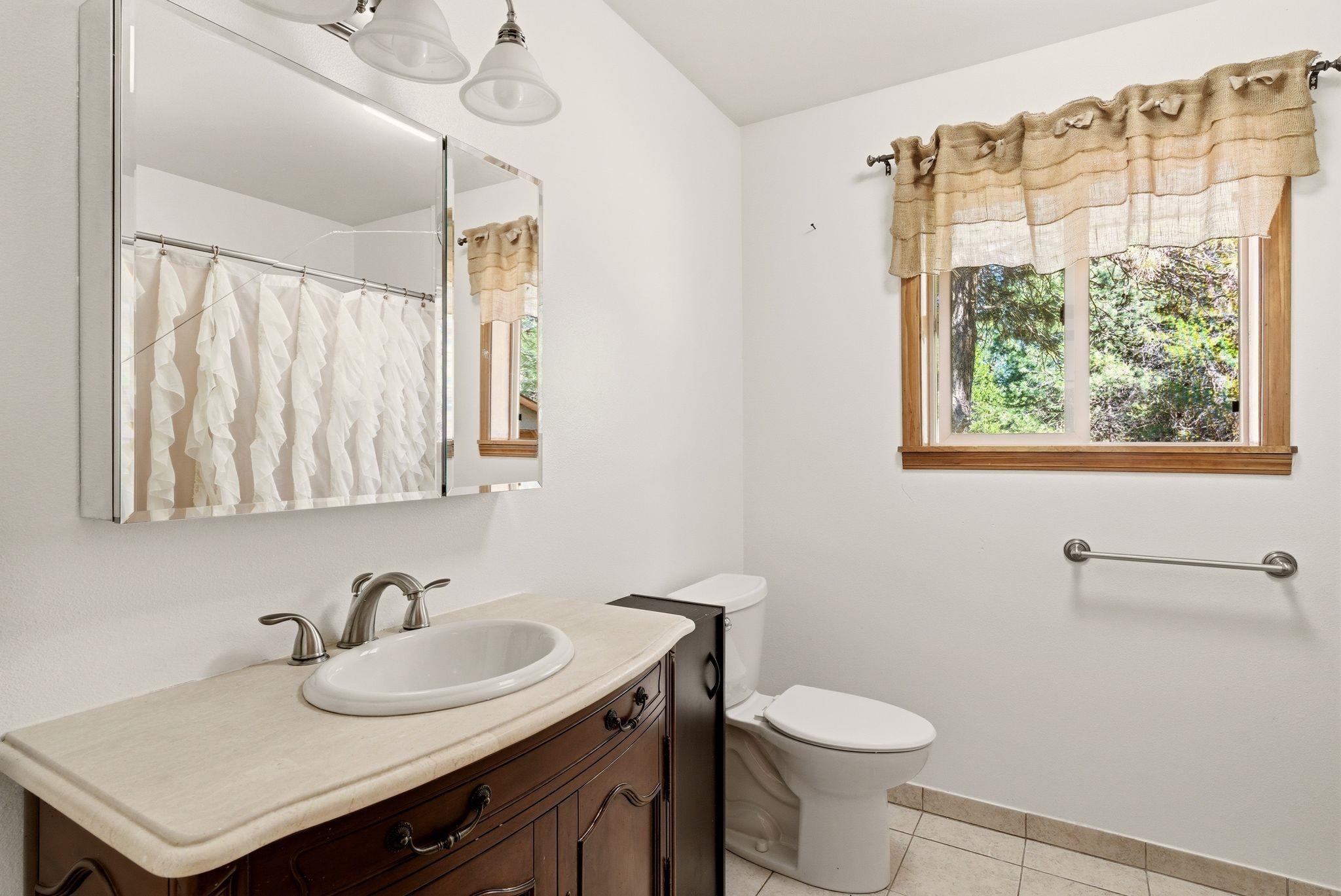 Deer Park, Washington, 99006, United States, 3 Bedrooms Bedrooms, ,3 BathroomsBathrooms,Residential,For Sale,2036867