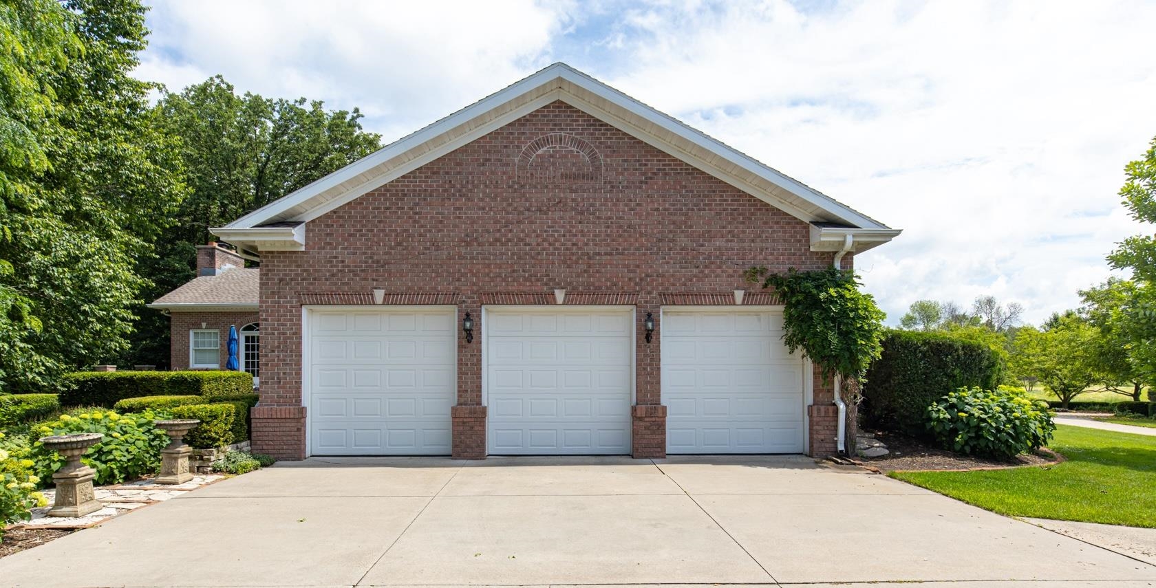 Hortonville, Wisconsin, 54944, United States, 4 Bedrooms Bedrooms, ,6 BathroomsBathrooms,Residential,For Sale,1983735