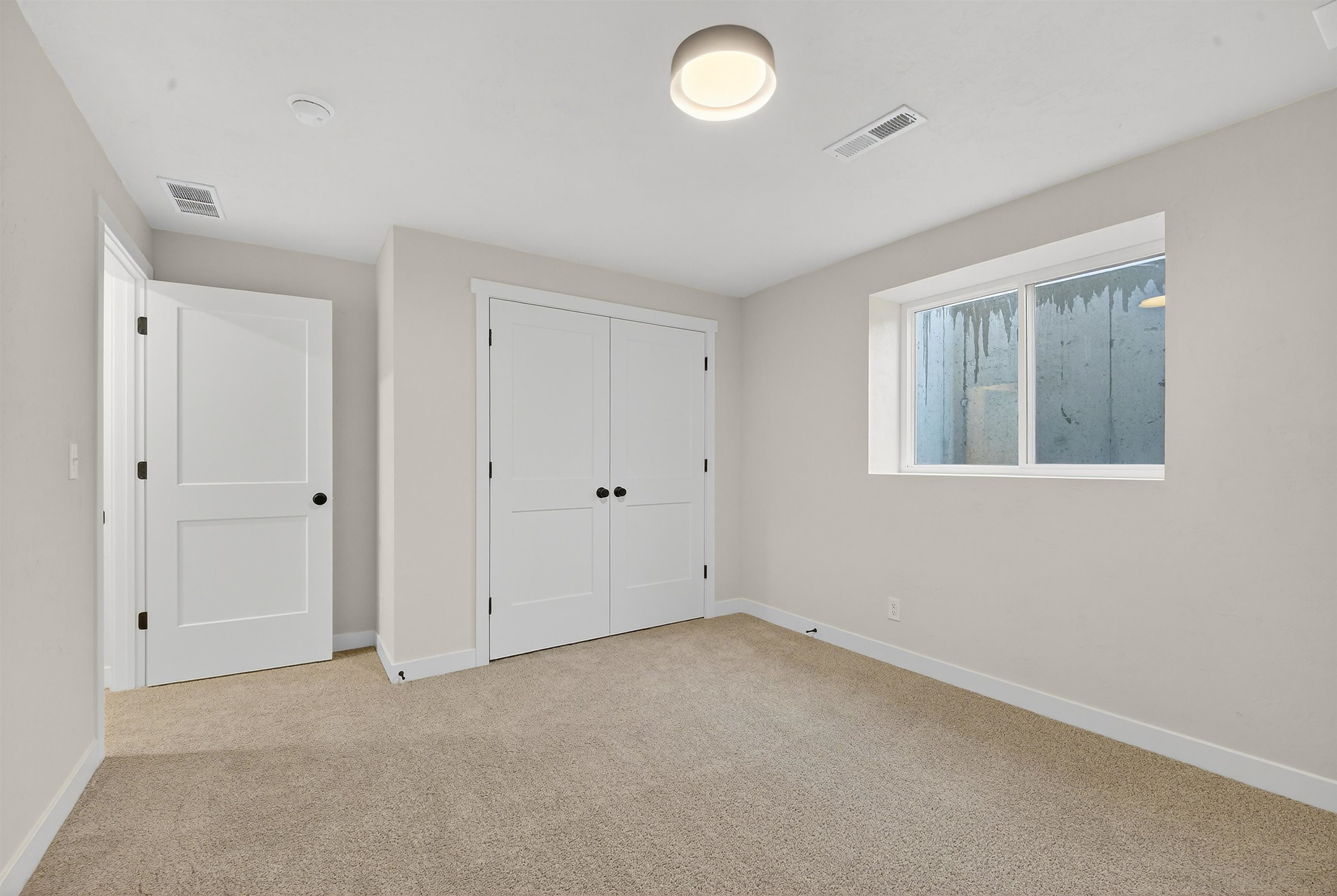 MENASHA, Wisconsin, 54952, United States, 4 Bedrooms Bedrooms, ,3 BathroomsBathrooms,Residential,For Sale,1995697